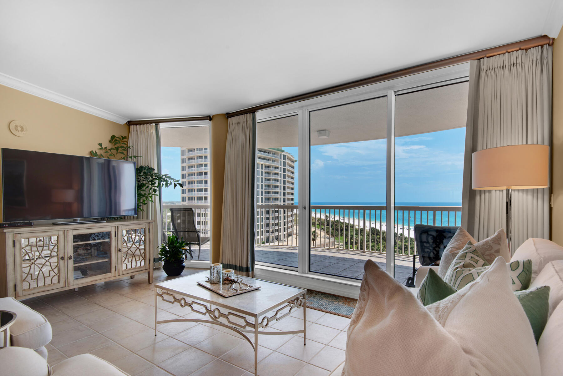 ST. MAARTEN AT SILVER SHELLS - Residential