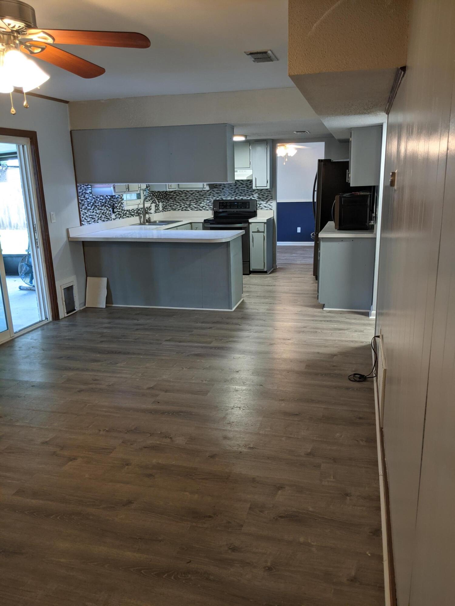 PALM ESTATES UNIT 3 - Residential