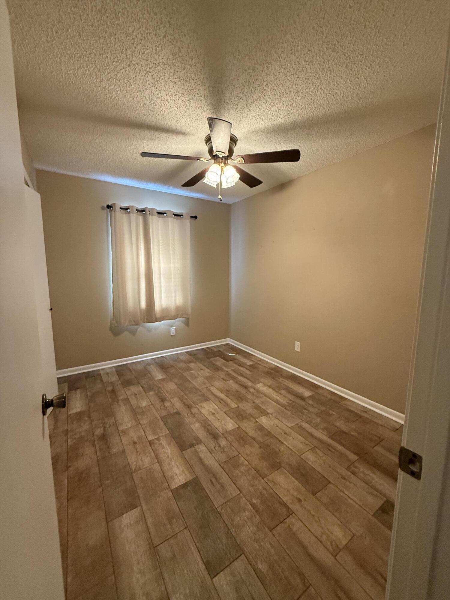 PORT DIXIE - Residential Lease