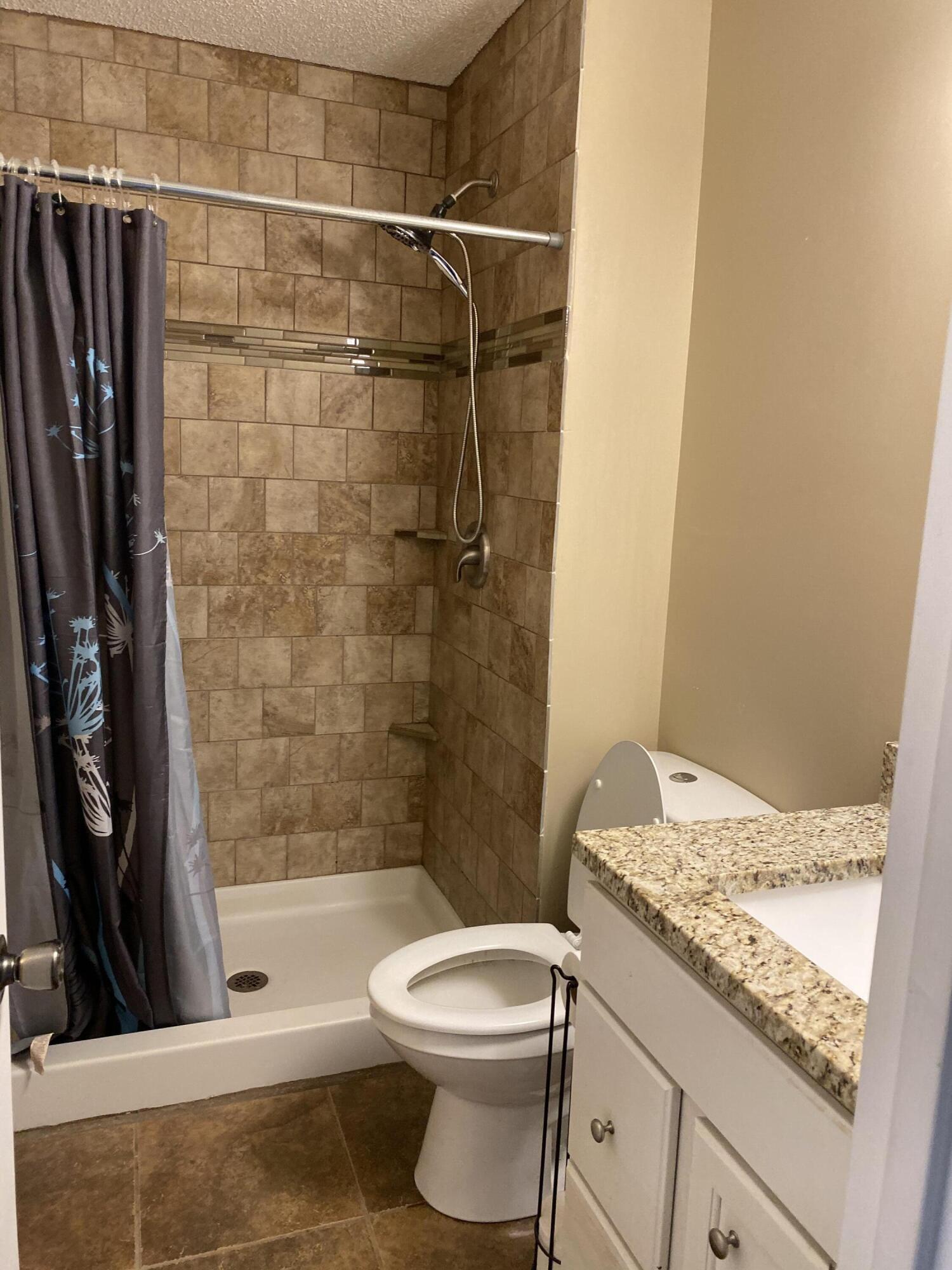 PORT DIXIE - Residential Lease