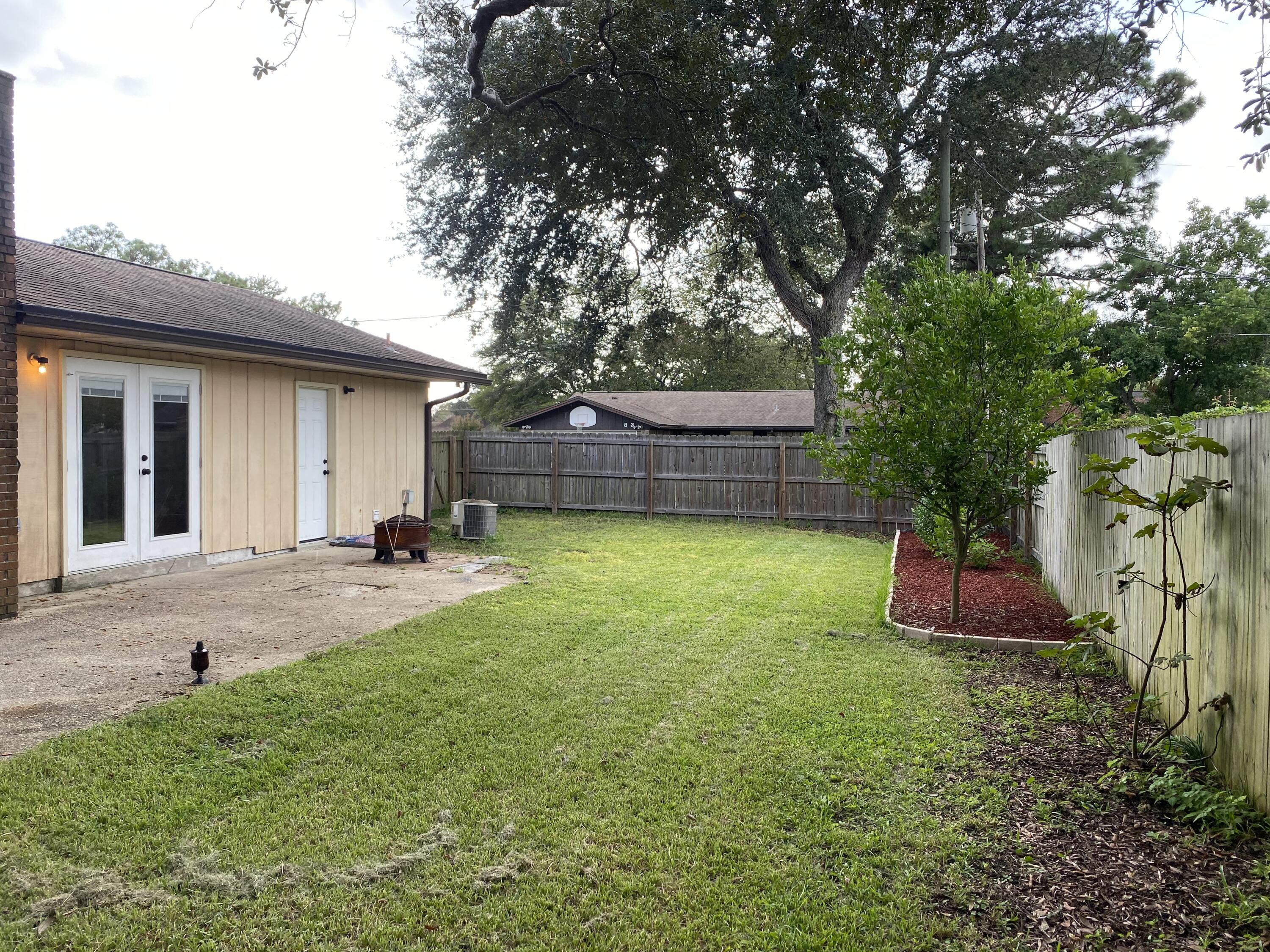 PORT DIXIE - Residential Lease