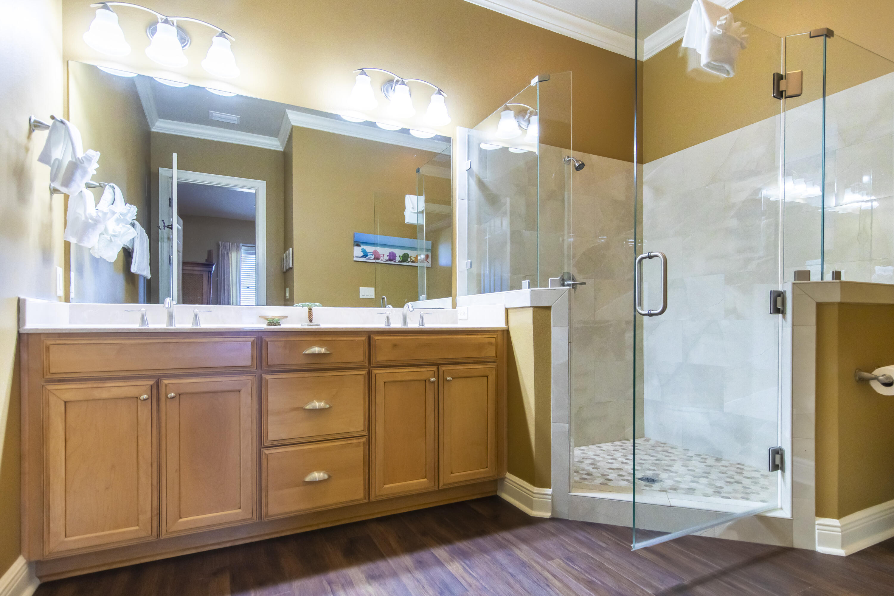 JOURNEYS END CONDO - Residential