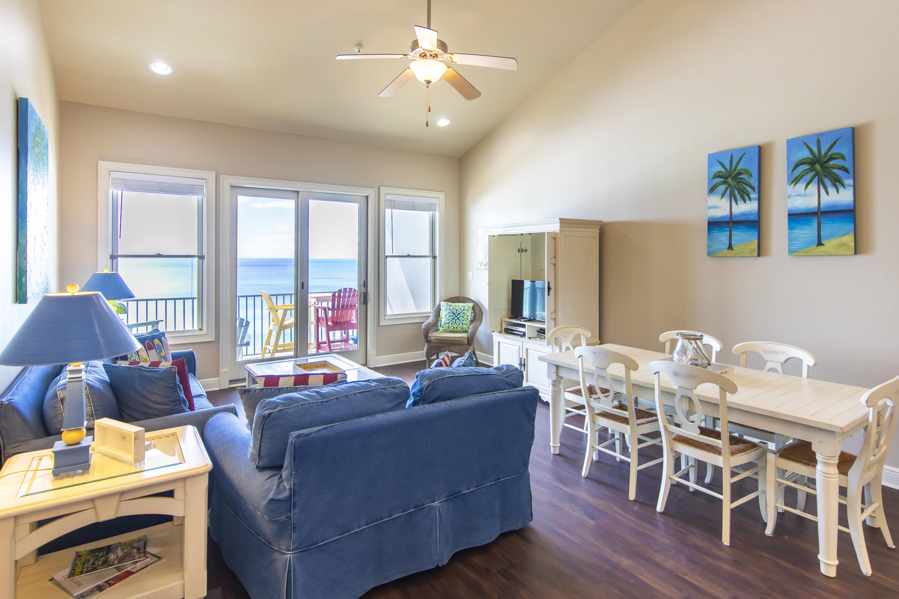 JOURNEYS END CONDO - Residential