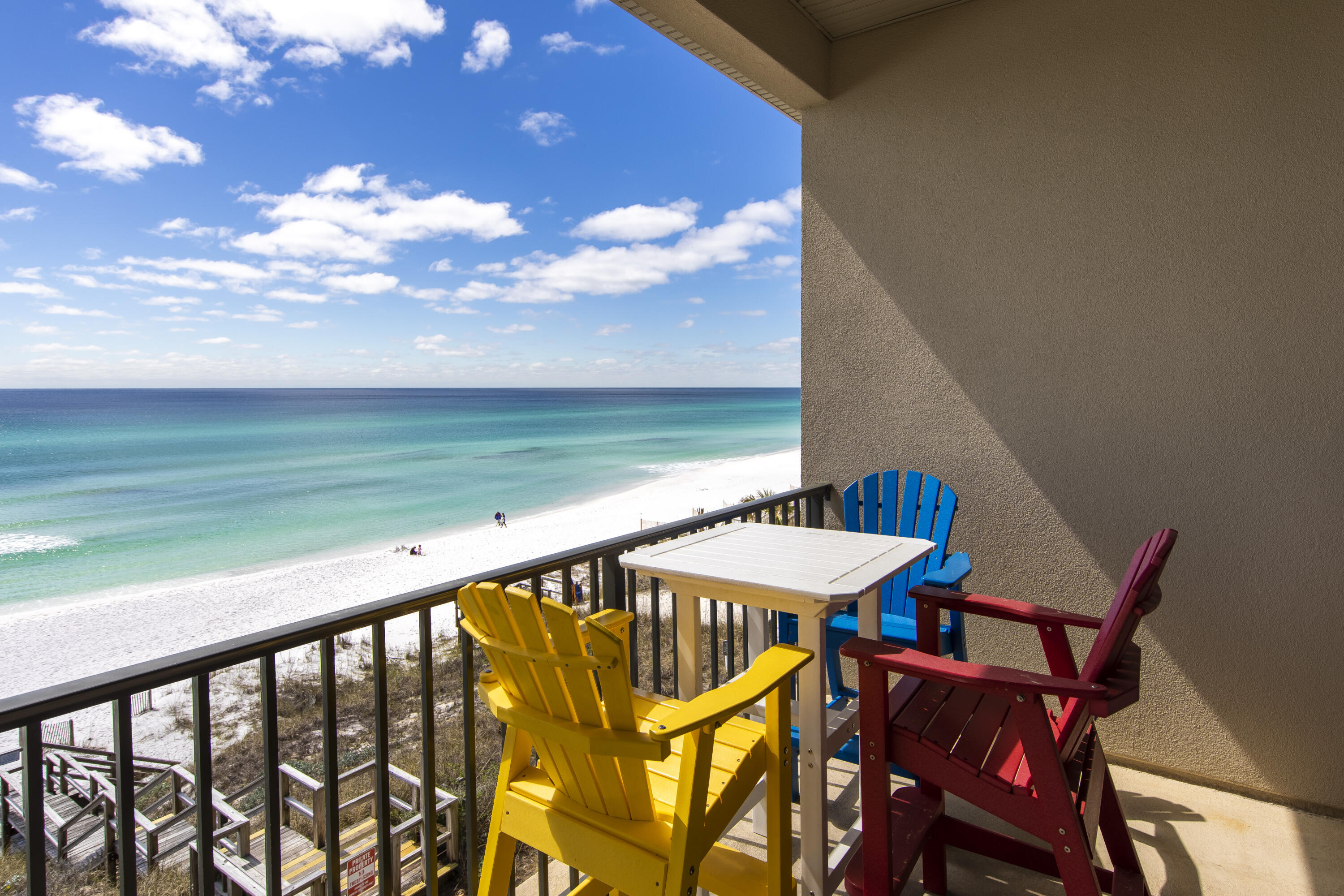 JOURNEYS END CONDO - Residential