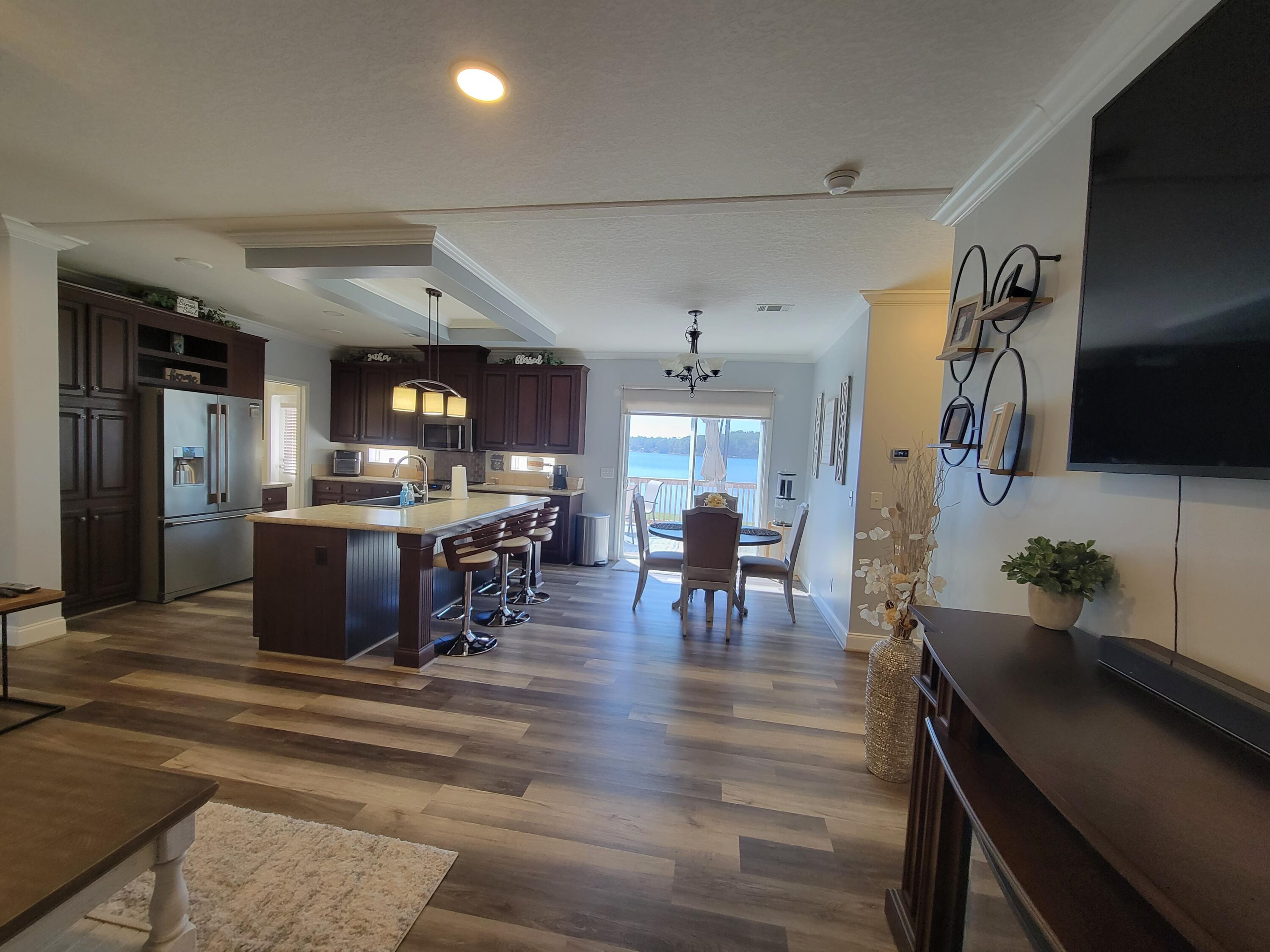 PARADISE ISLAND - Residential