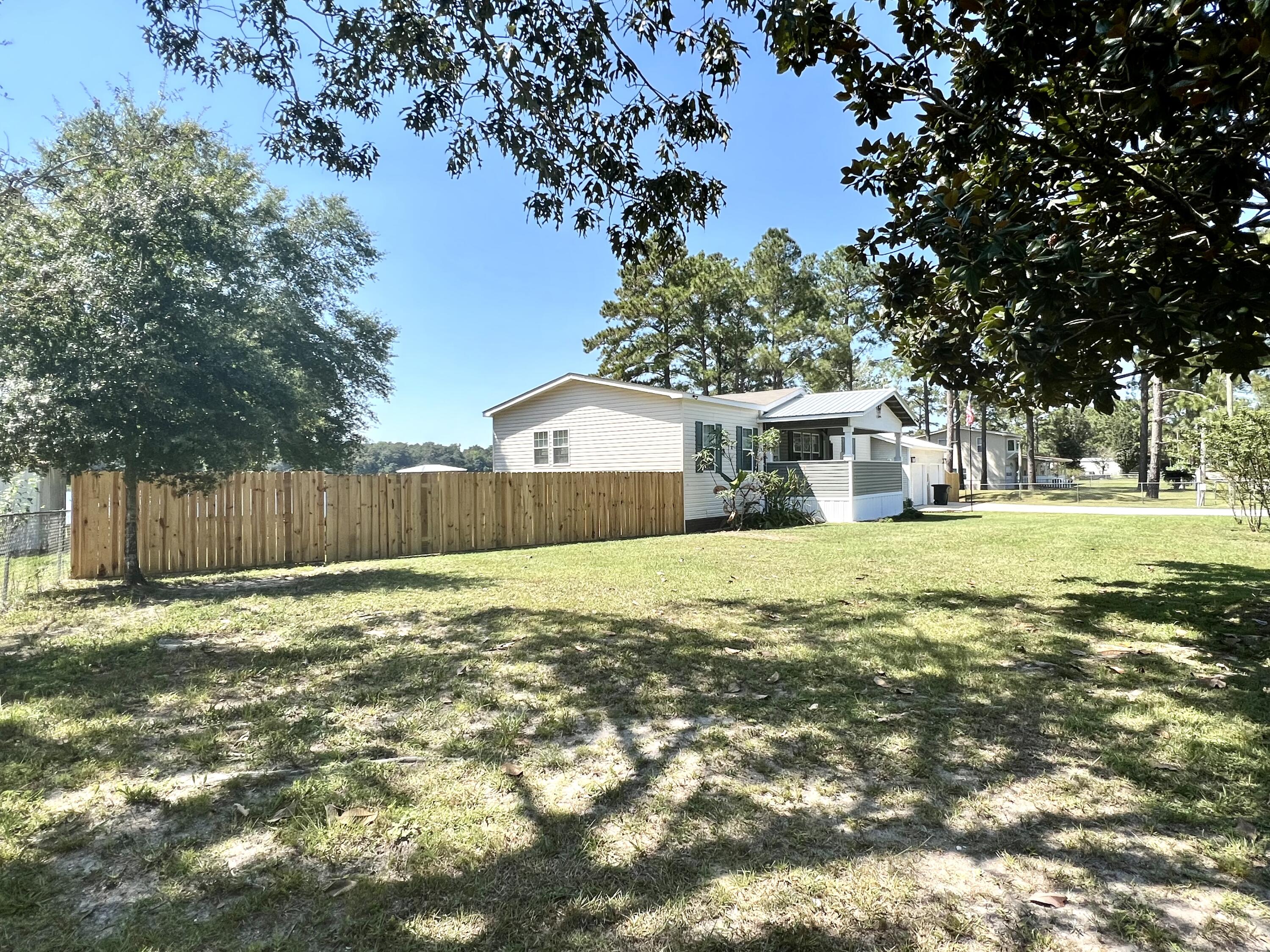 PARADISE ISLAND - Residential