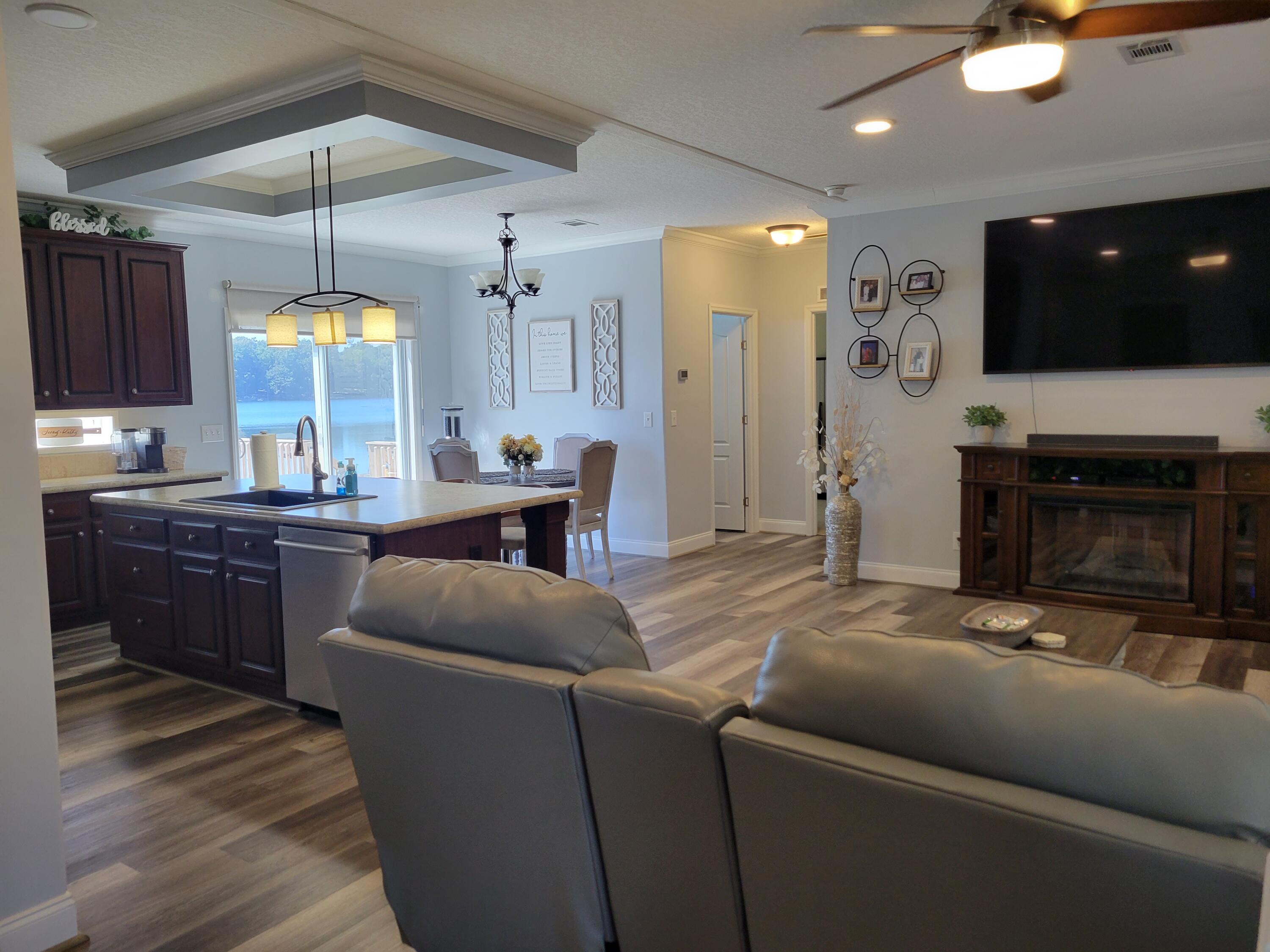 PARADISE ISLAND - Residential