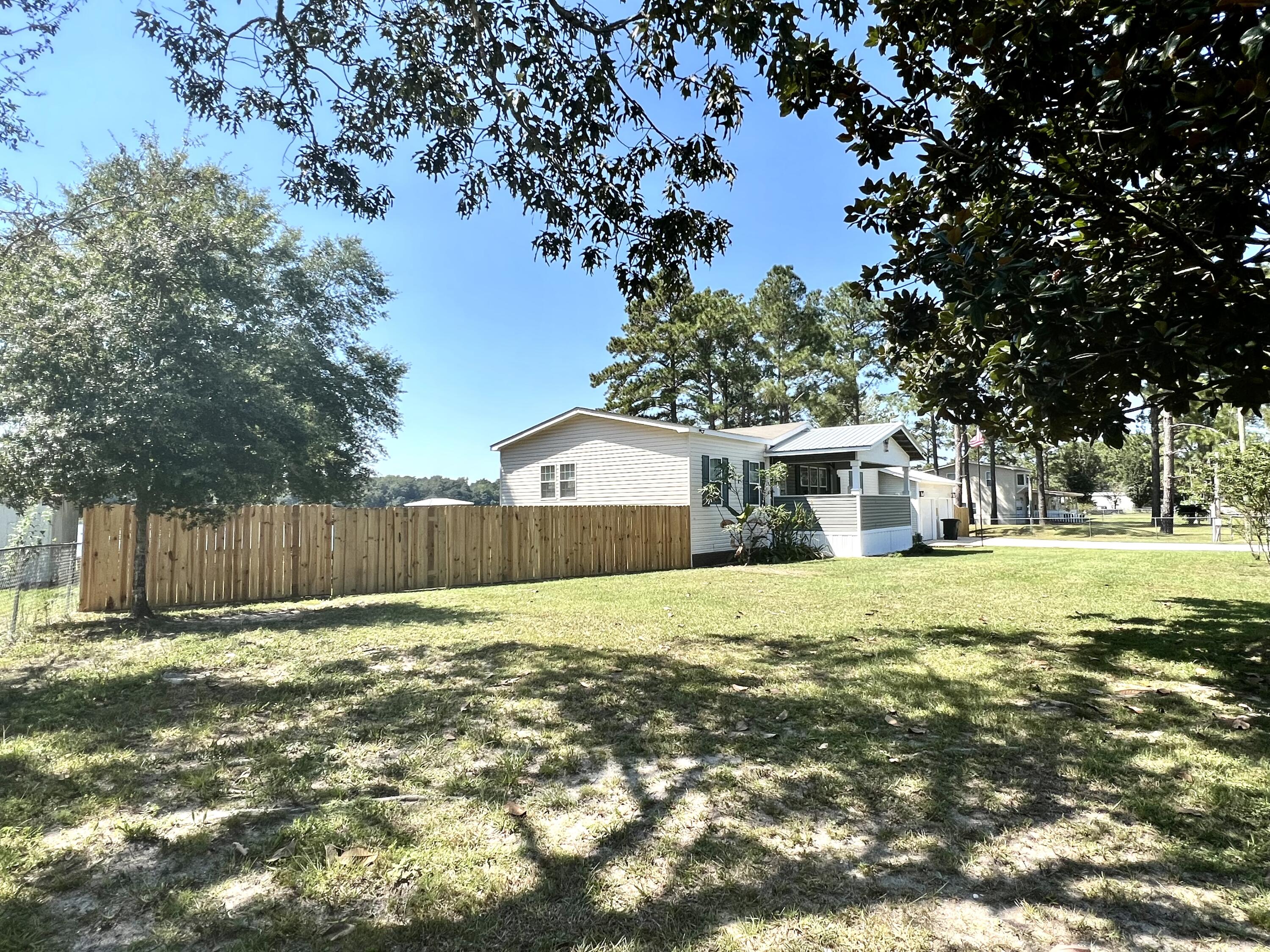 PARADISE ISLAND - Residential