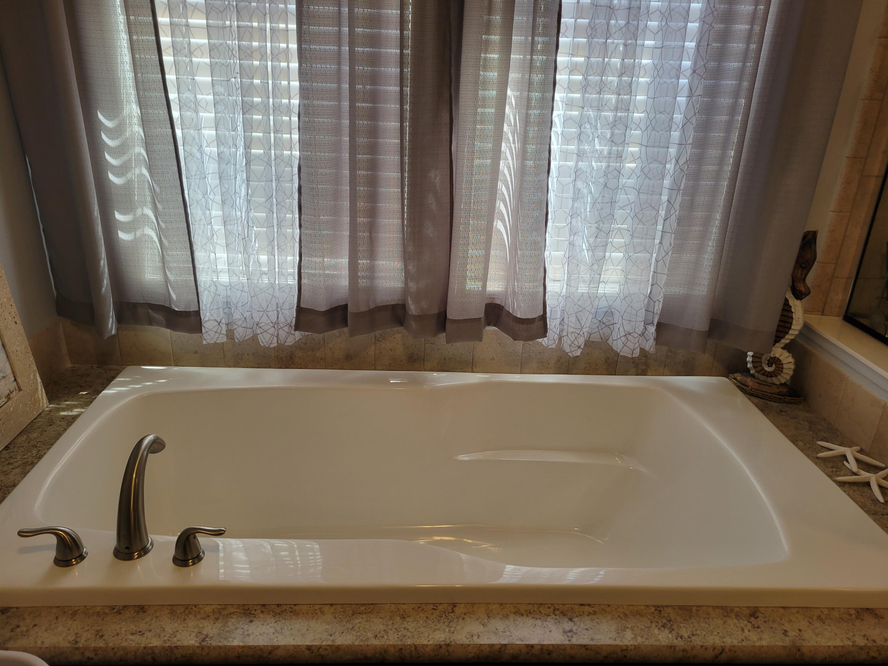 PARADISE ISLAND - Residential