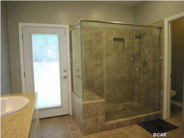 NORTHSHORE ADDN PH 6 - Residential