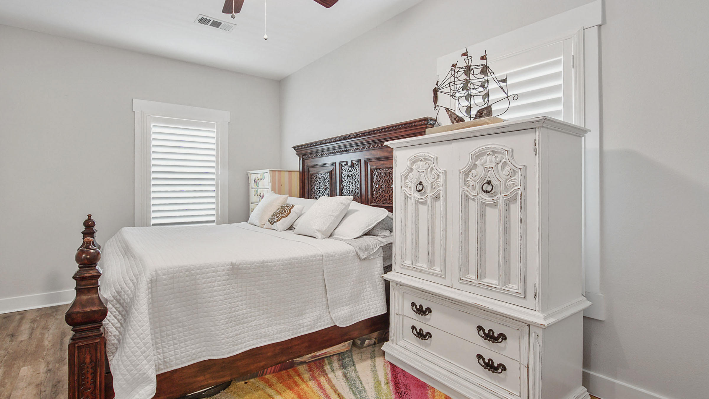 LAGUNA BEACH - Residential