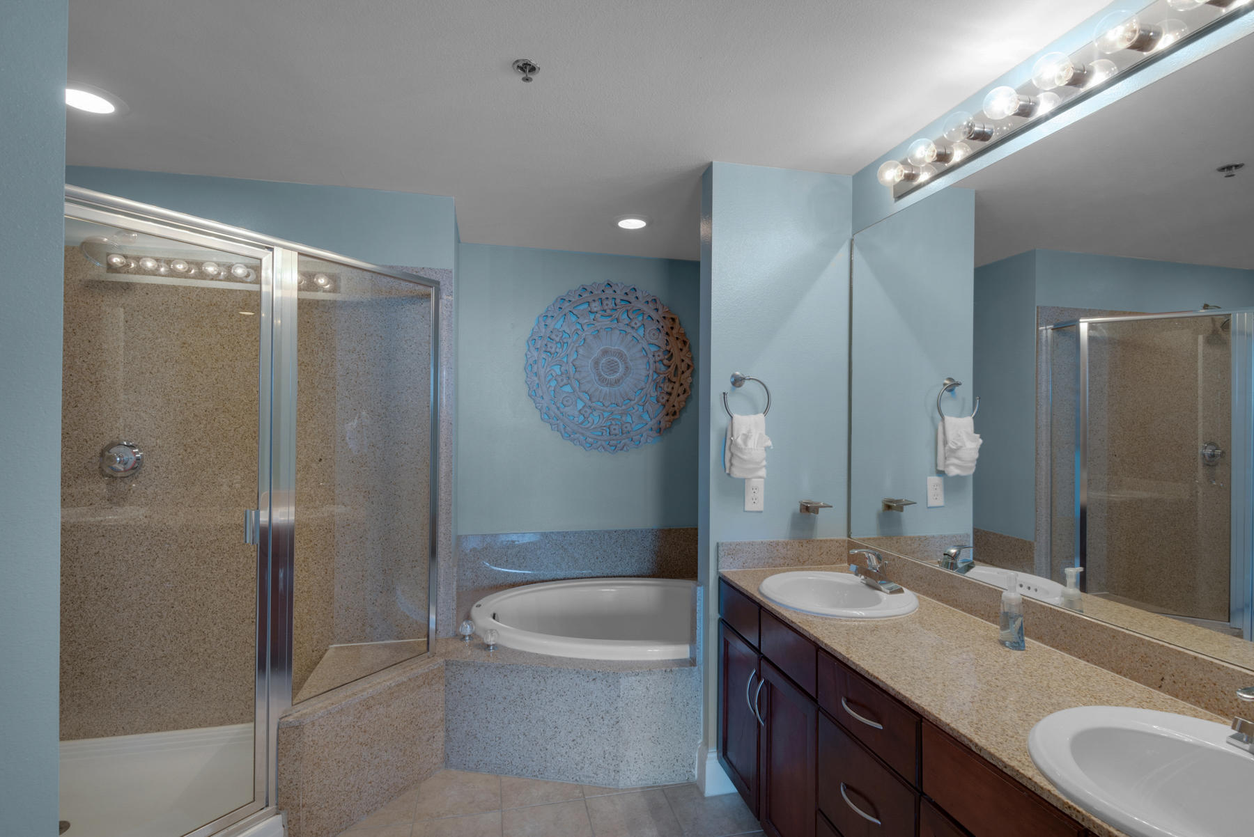 Laketown Wharf - Residential