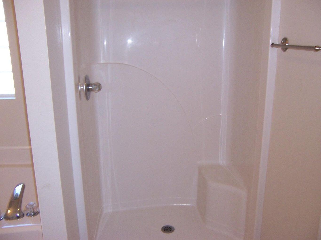 RIVERCHASE S/D PH 3 - Residential Lease