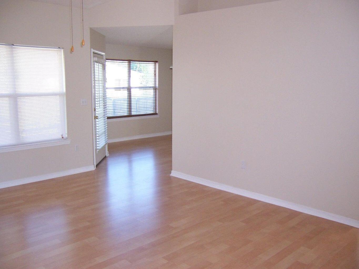 RIVERCHASE S/D PH 3 - Residential Lease