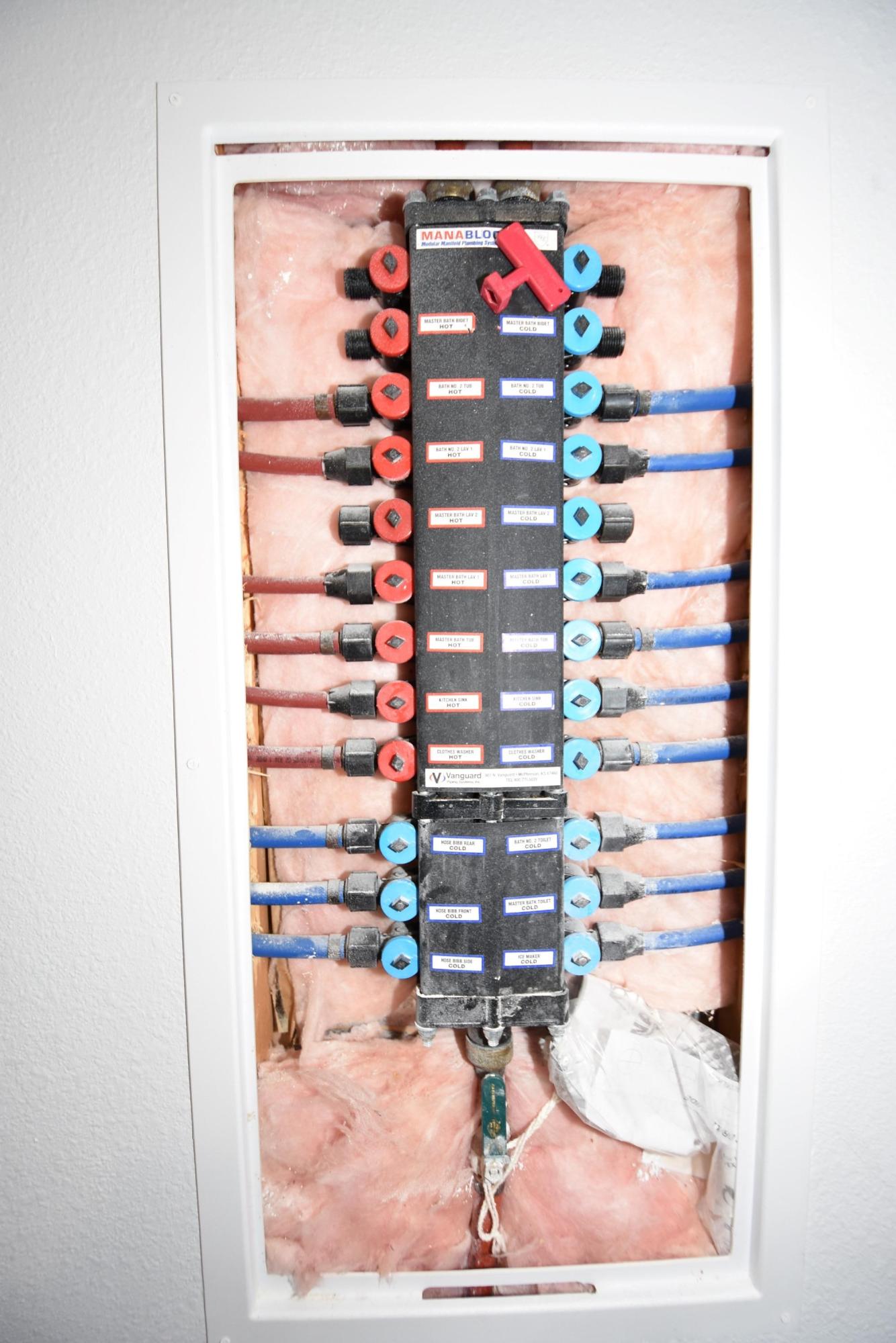 THE PINES - Residential