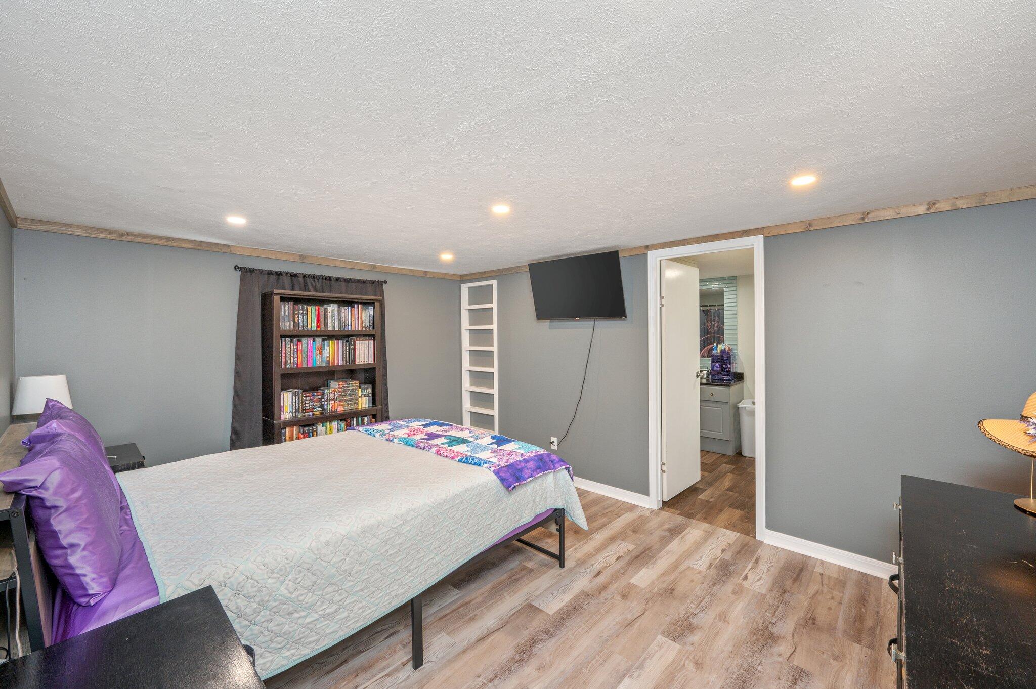 OAKWOOD HILLS UNIT 1 - Residential