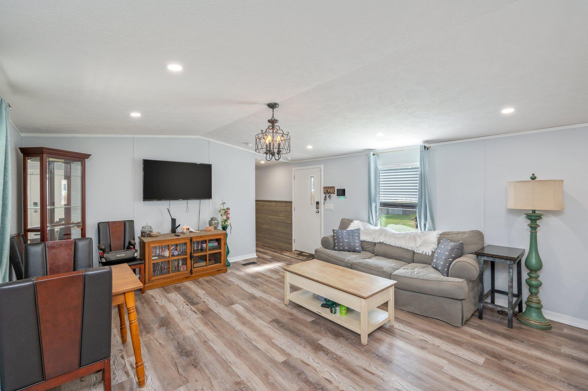 OAKWOOD HILLS UNIT 1 - Residential