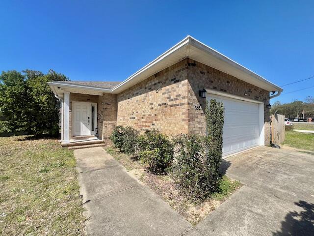 VALPARAISO PINECREST 2 - Residential Lease