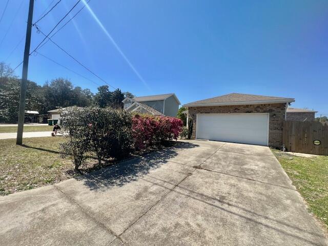 VALPARAISO PINECREST 2 - Residential Lease