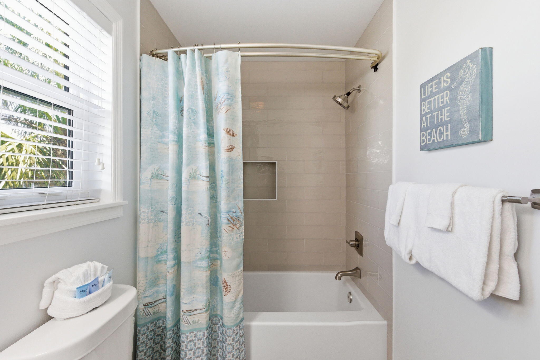 BEACHSIDE VILLAS CONDO - Residential