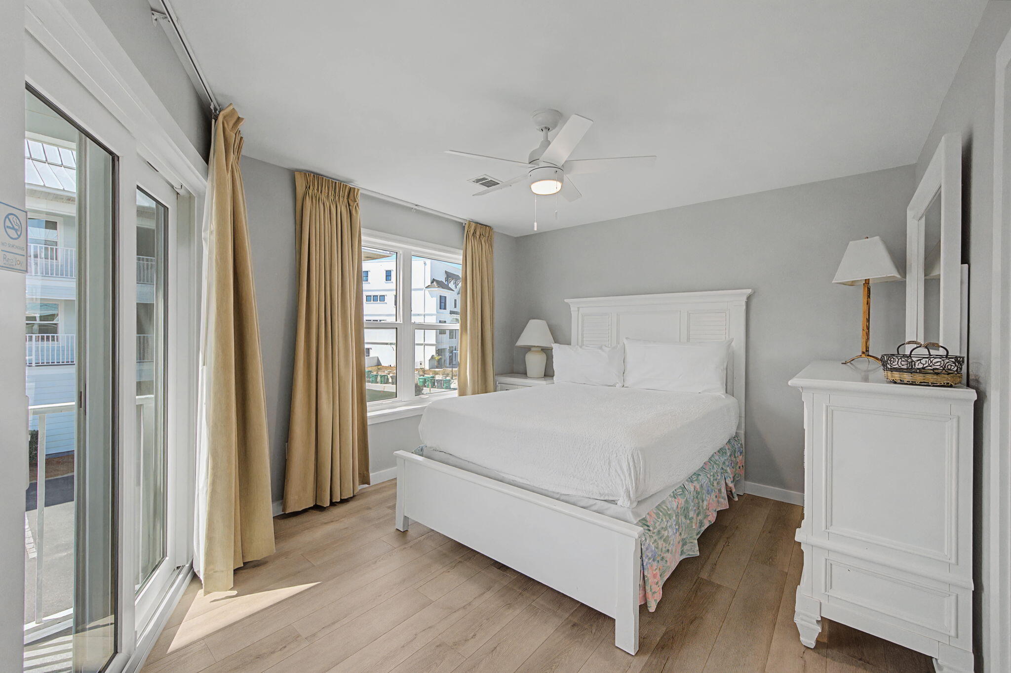 BEACHSIDE VILLAS CONDO - Residential