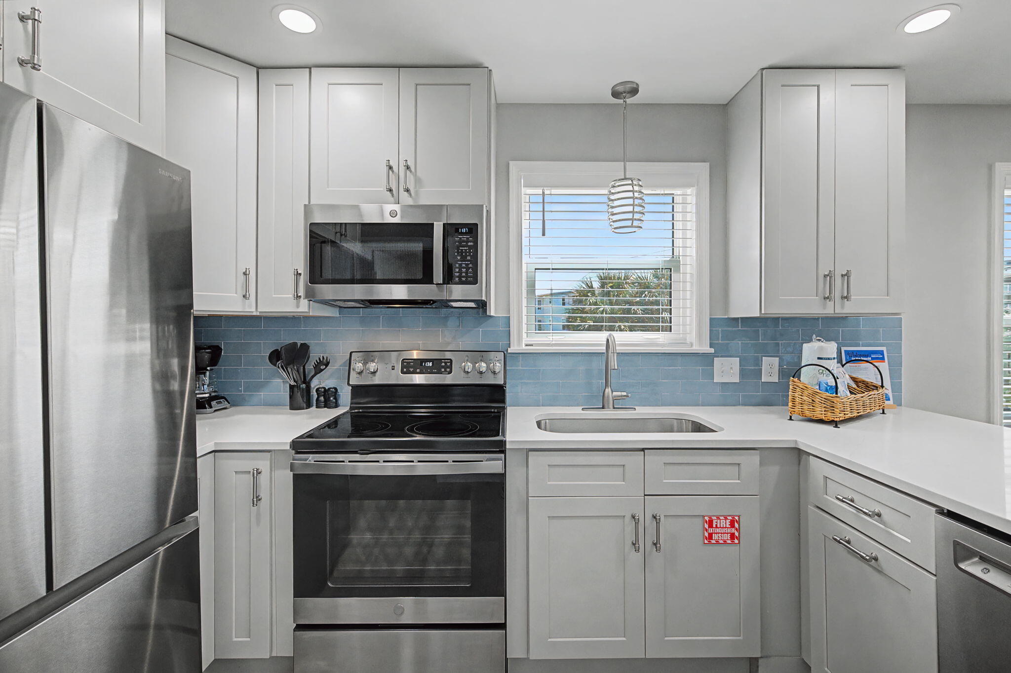 BEACHSIDE VILLAS CONDO - Residential