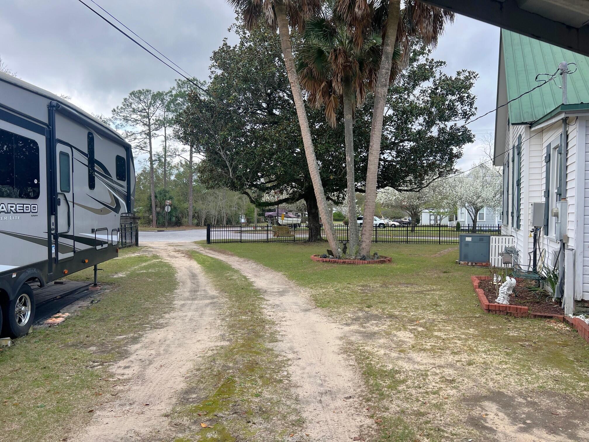 TOWN OF DEFUNIAK SPRINGS - Residential