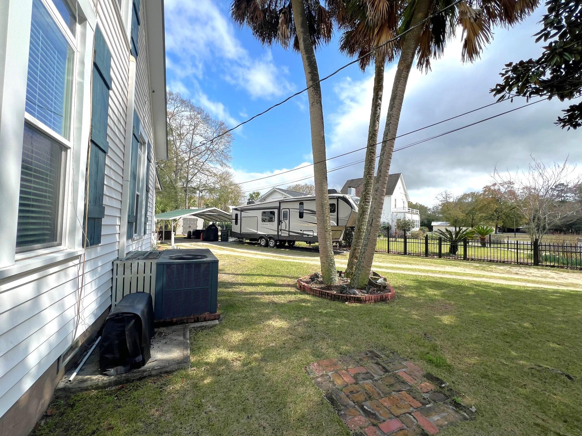 TOWN OF DEFUNIAK SPRINGS - Residential