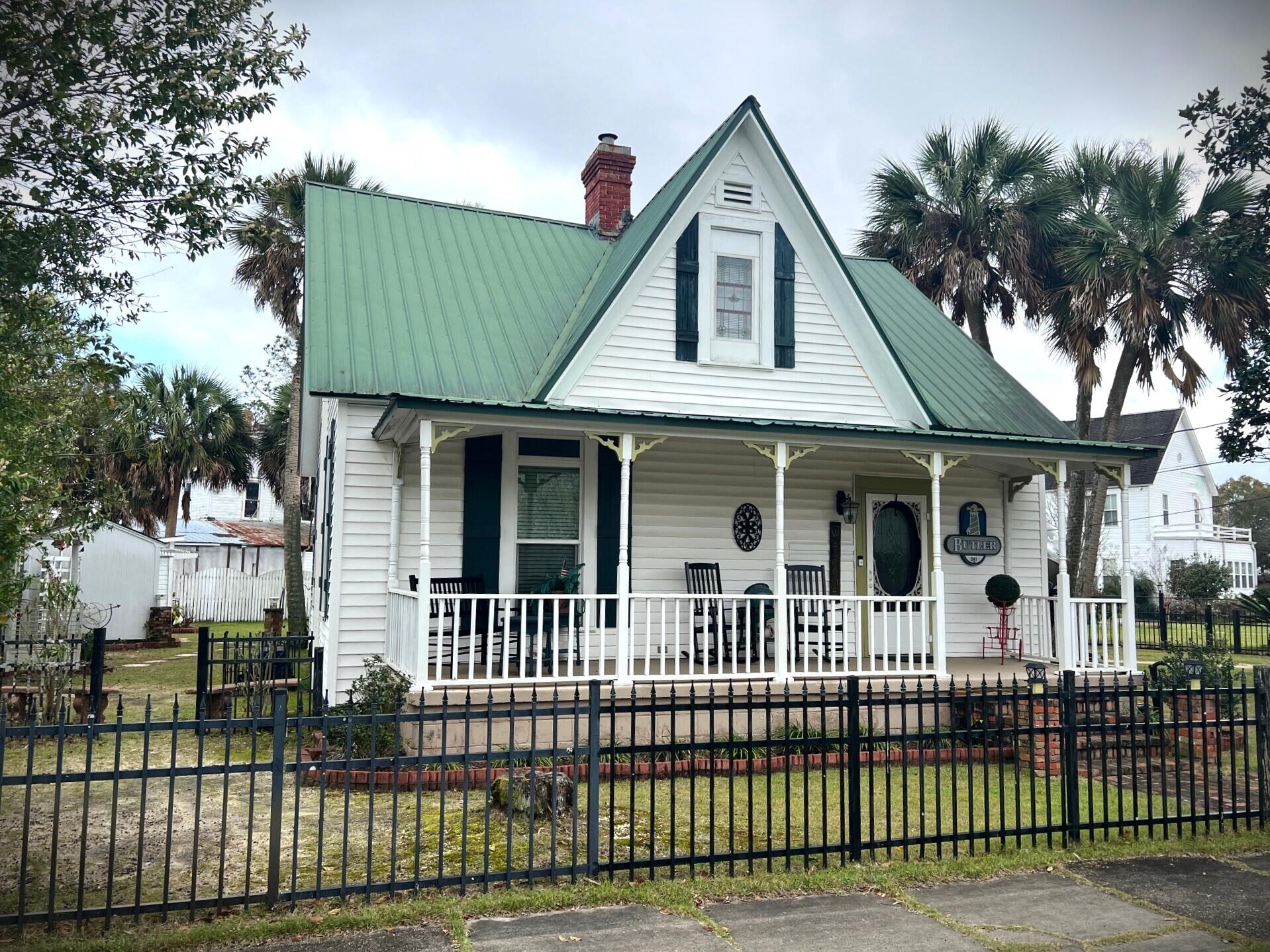 TOWN OF DEFUNIAK SPRINGS - Residential