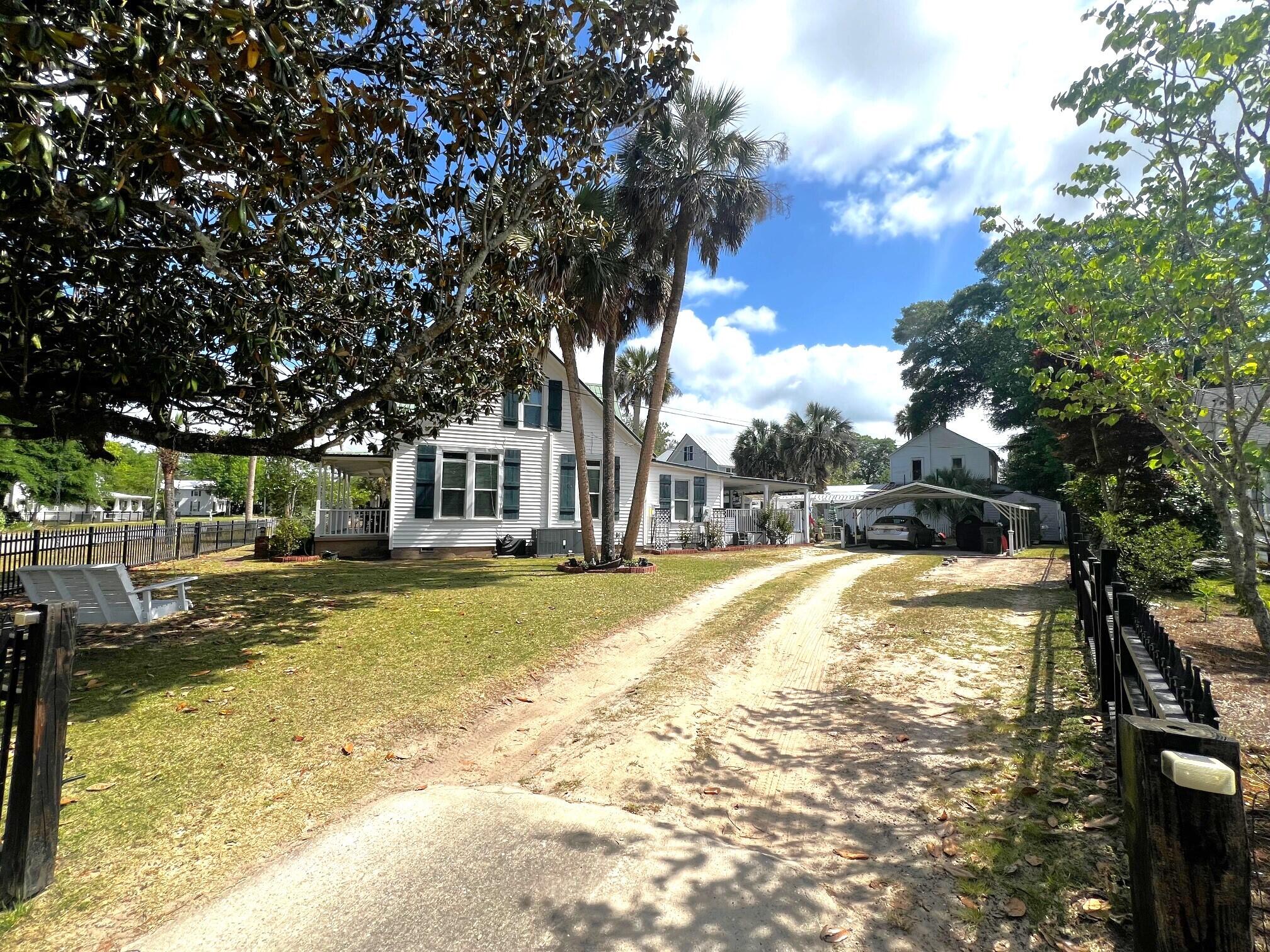 TOWN OF DEFUNIAK SPRINGS - Residential