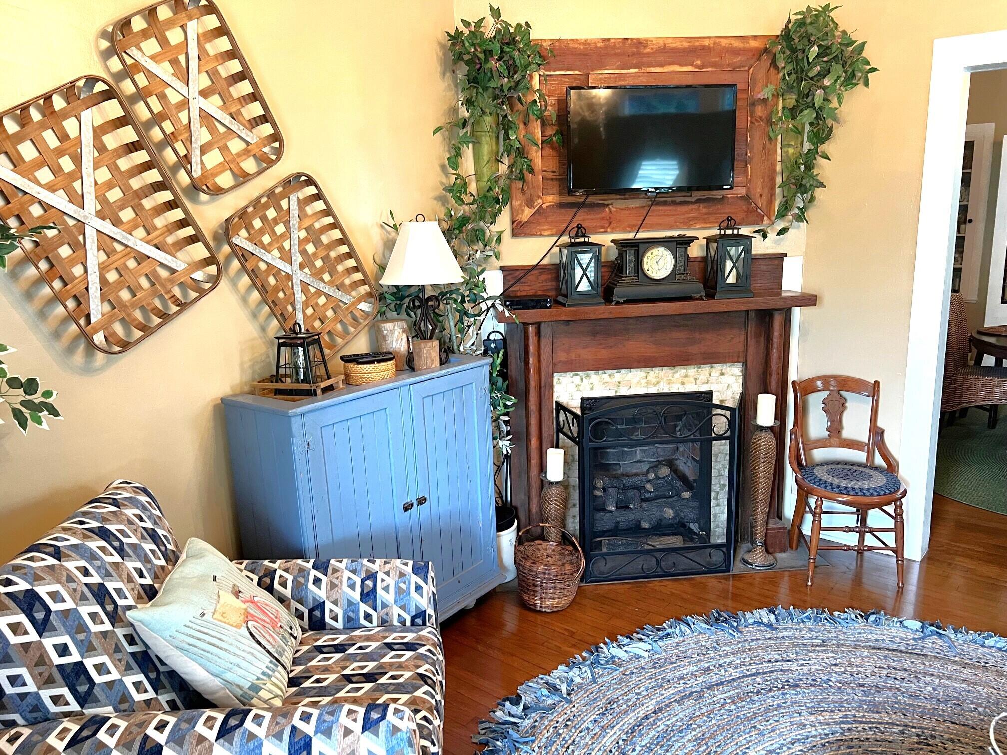 TOWN OF DEFUNIAK SPRINGS - Residential