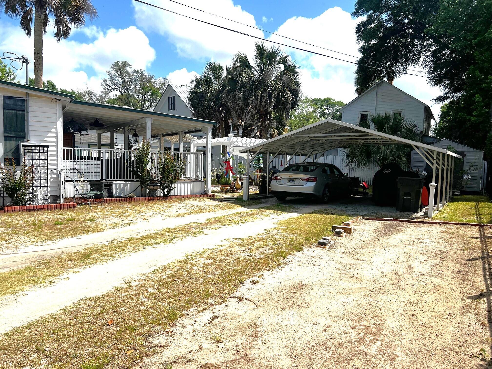 TOWN OF DEFUNIAK SPRINGS - Residential