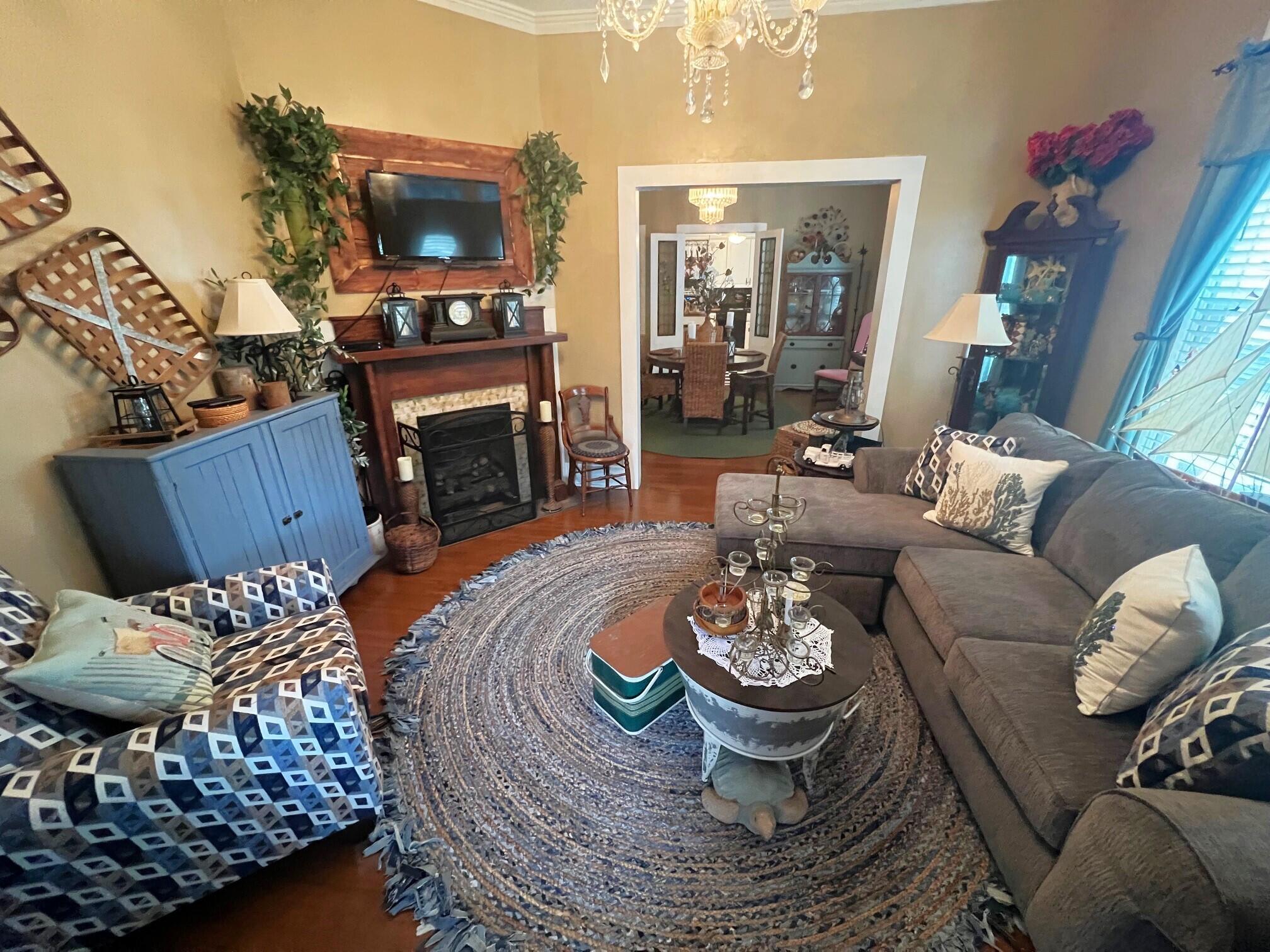 TOWN OF DEFUNIAK SPRINGS - Residential