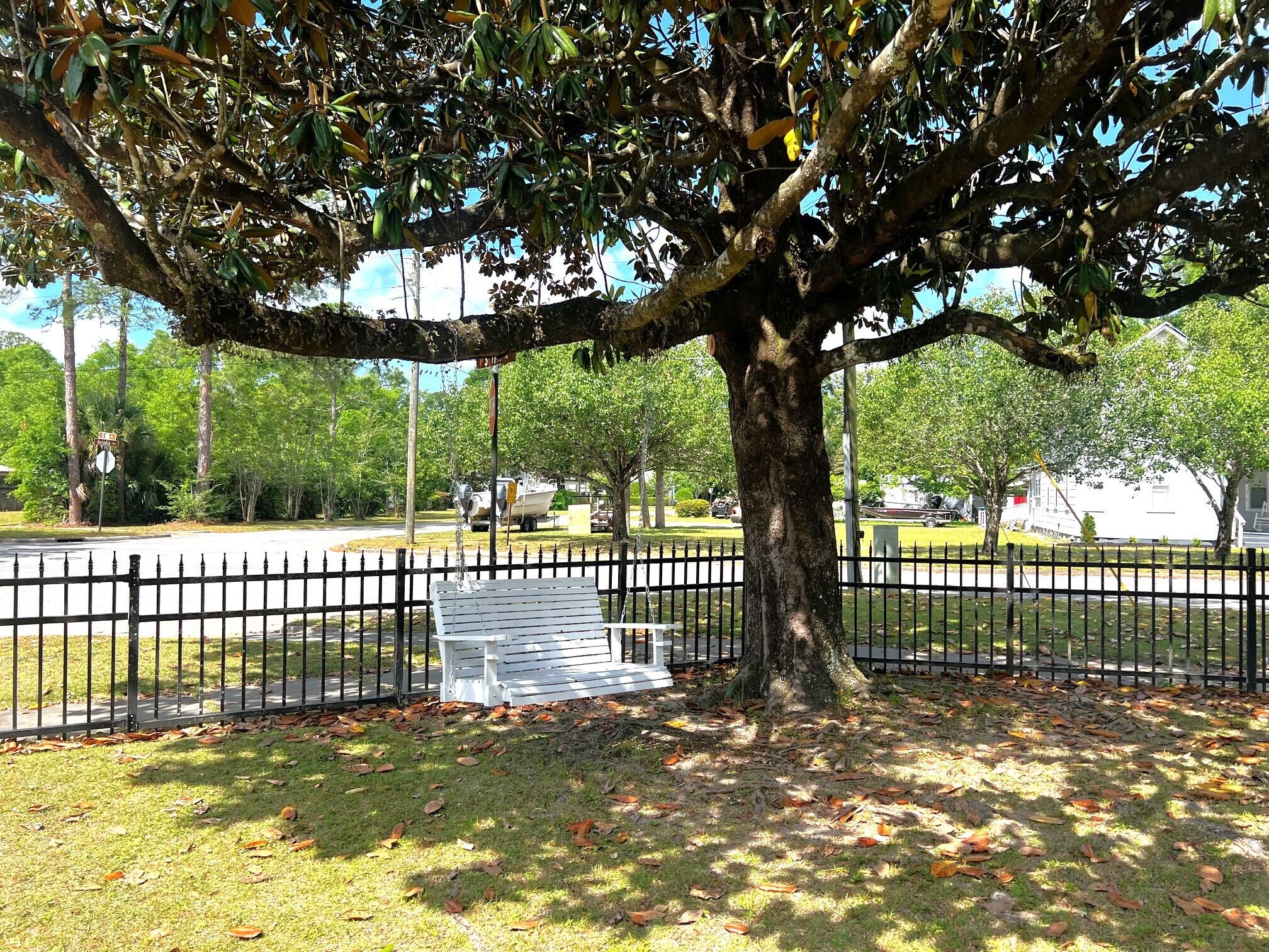 TOWN OF DEFUNIAK SPRINGS - Residential