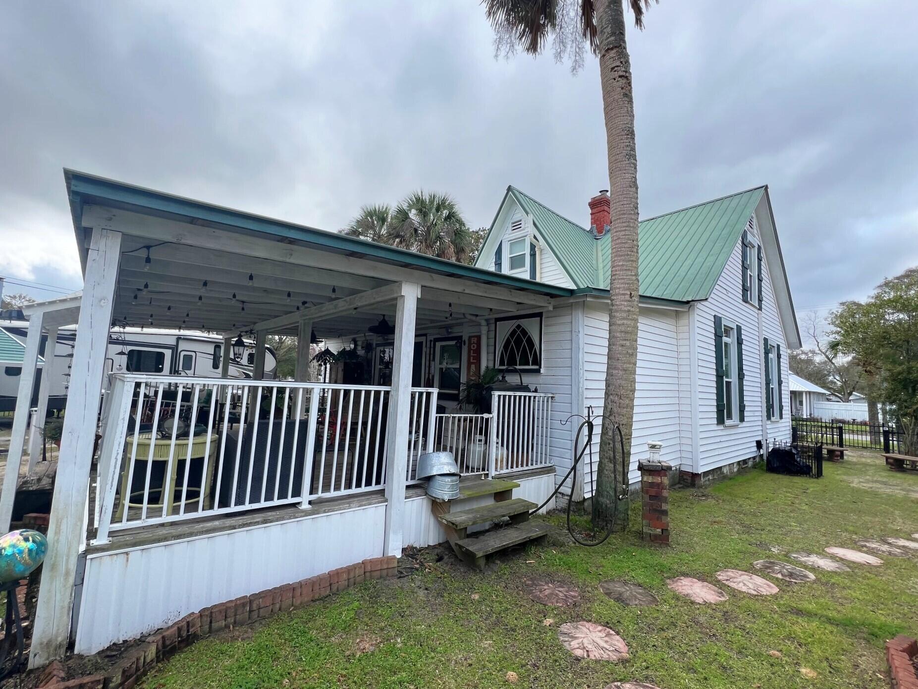 TOWN OF DEFUNIAK SPRINGS - Residential