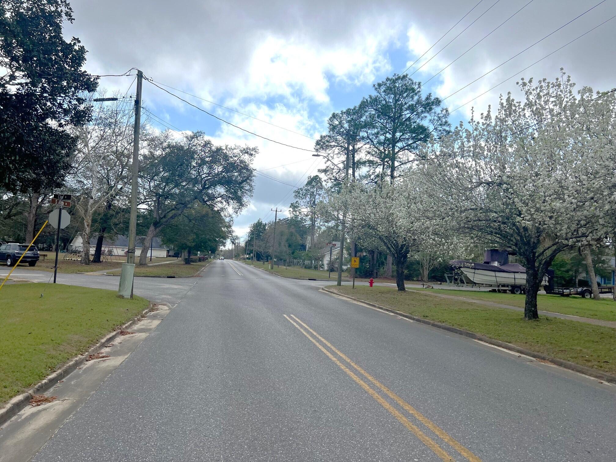 TOWN OF DEFUNIAK SPRINGS - Residential