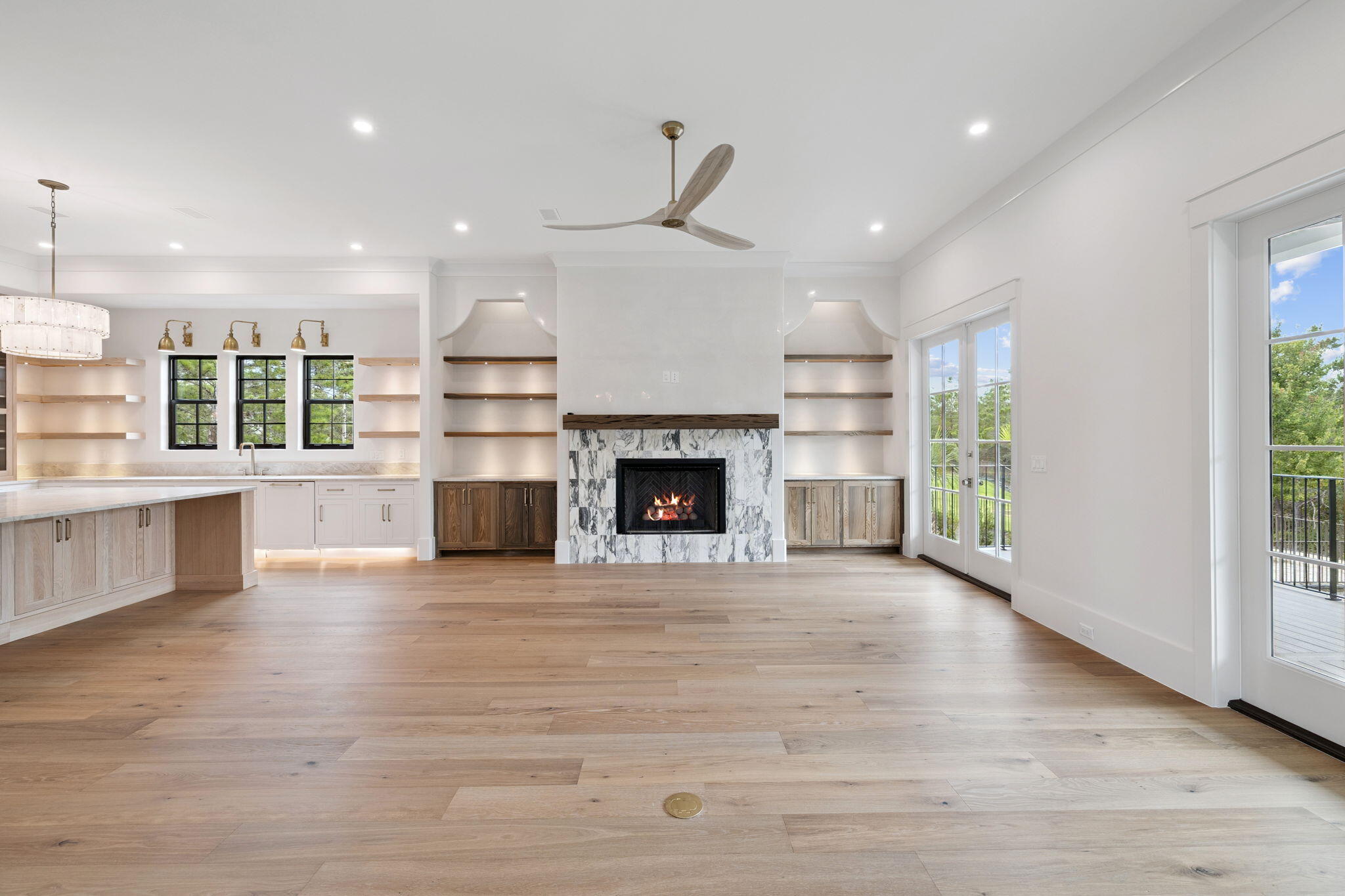 BEACH HIGHLAND - Residential