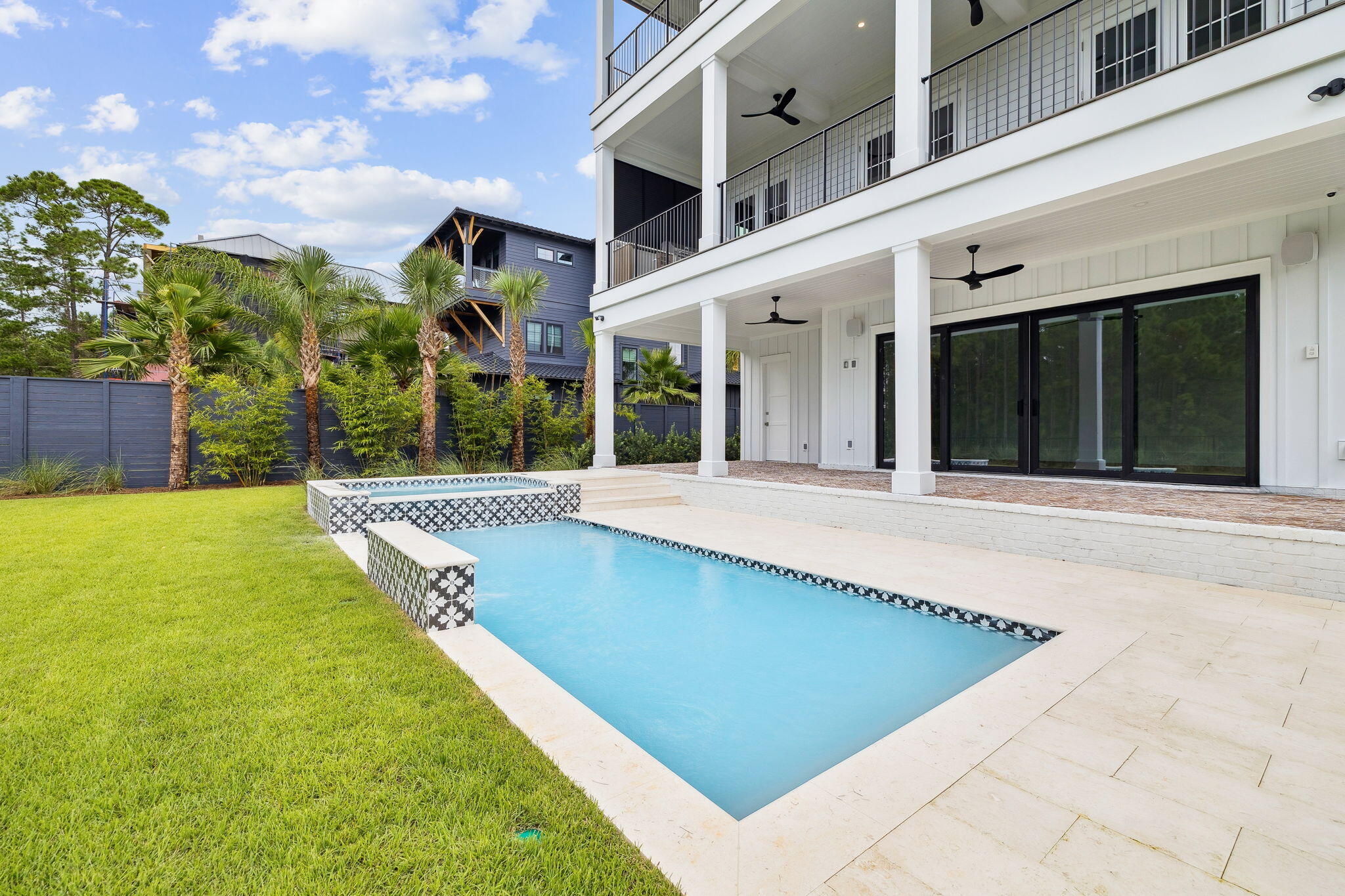 BEACH HIGHLAND - Residential