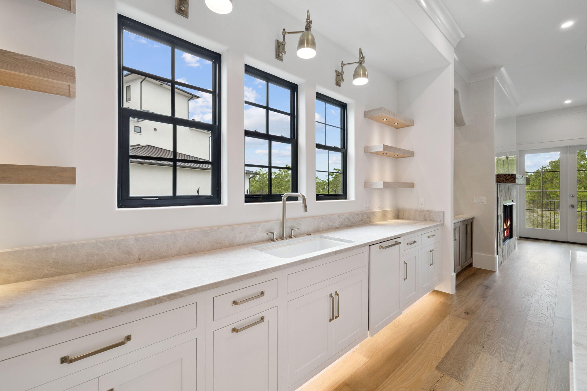 BEACH HIGHLAND - Residential