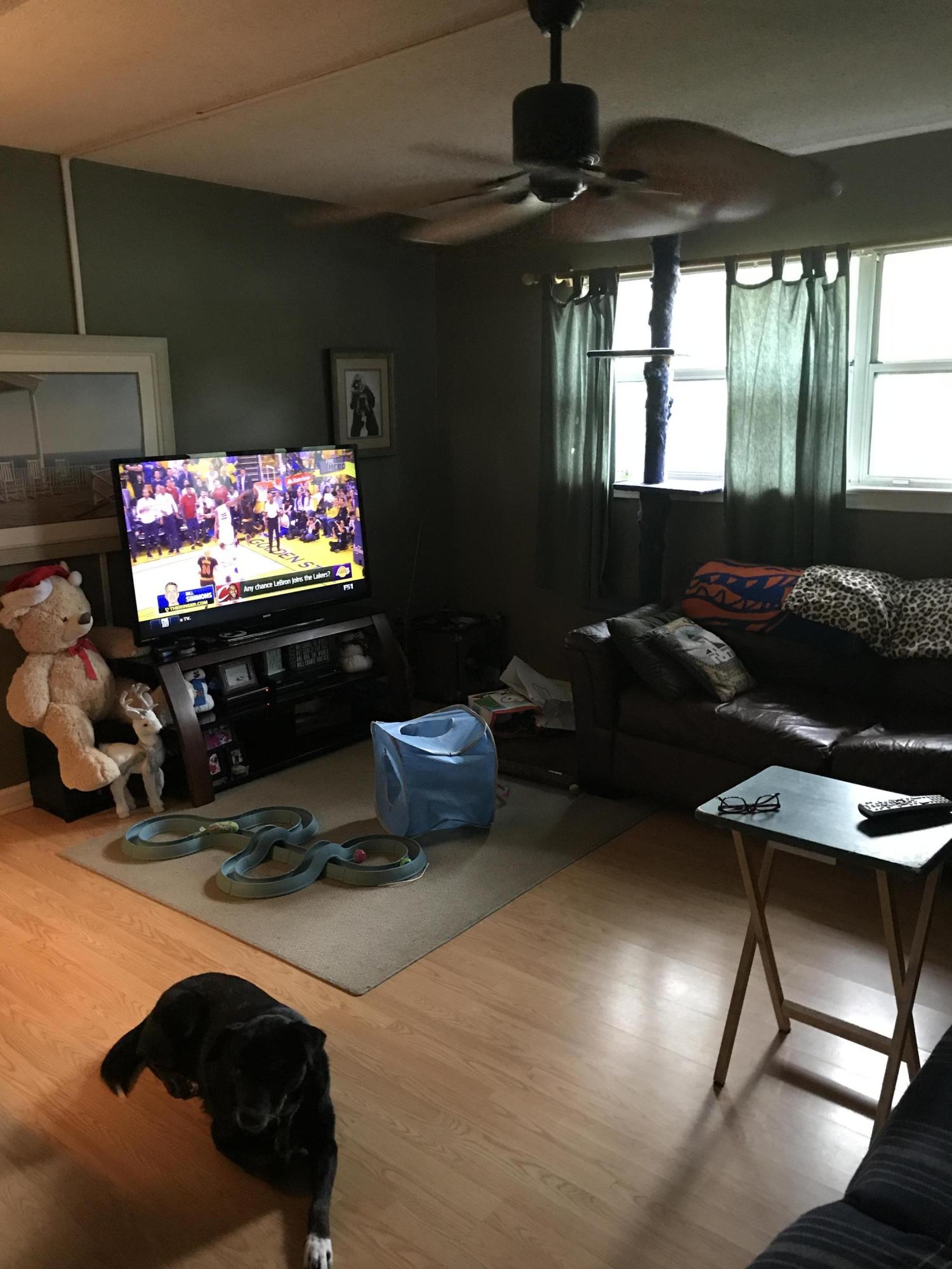 ELLIOTTS POINT 8TH ADDN - Residential