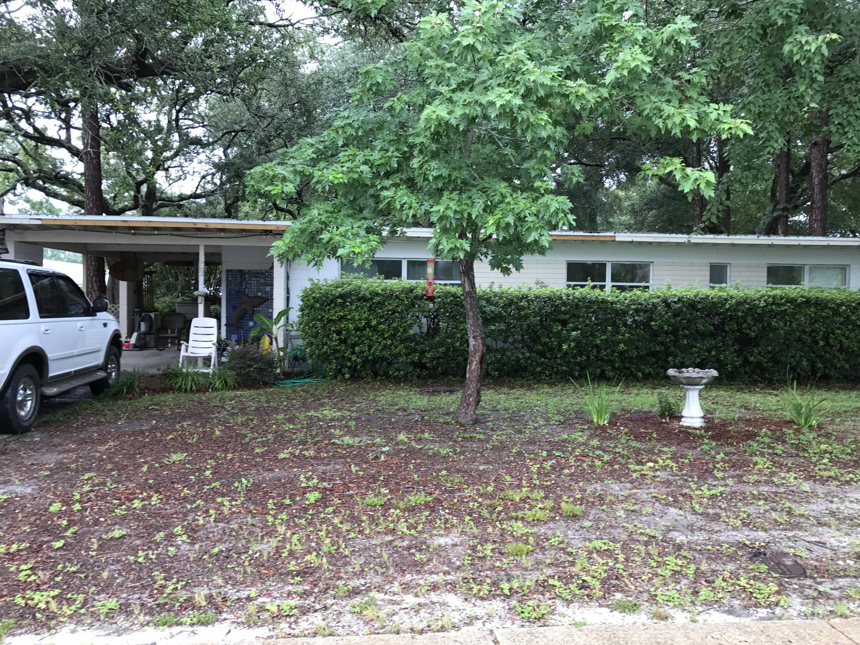 ELLIOTTS POINT 8TH ADDN - Residential