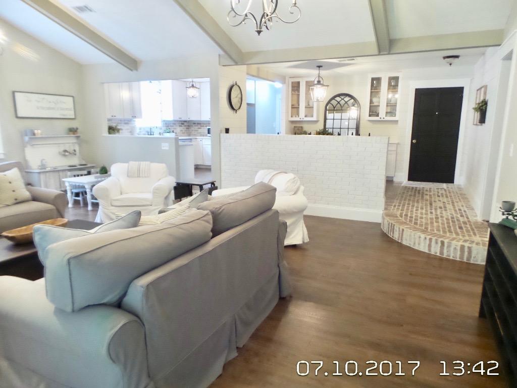 PINEWOOD ESTATES - Residential