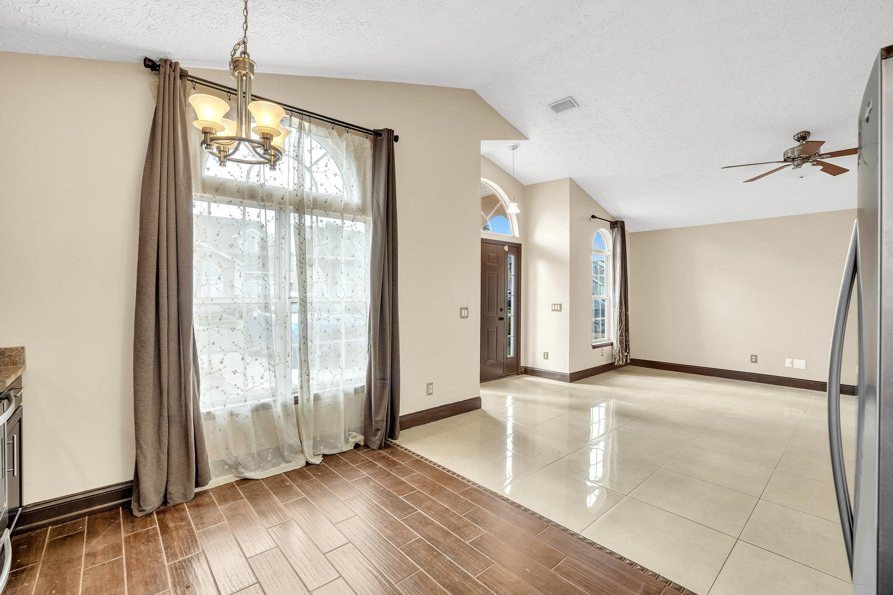 Palm Cove - Residential Lease