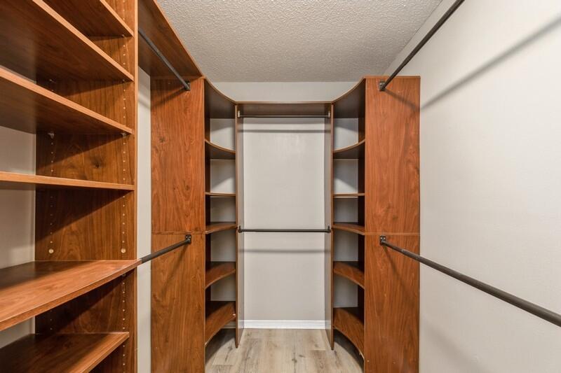 RIVERCHASE S/D PH 2 - Residential