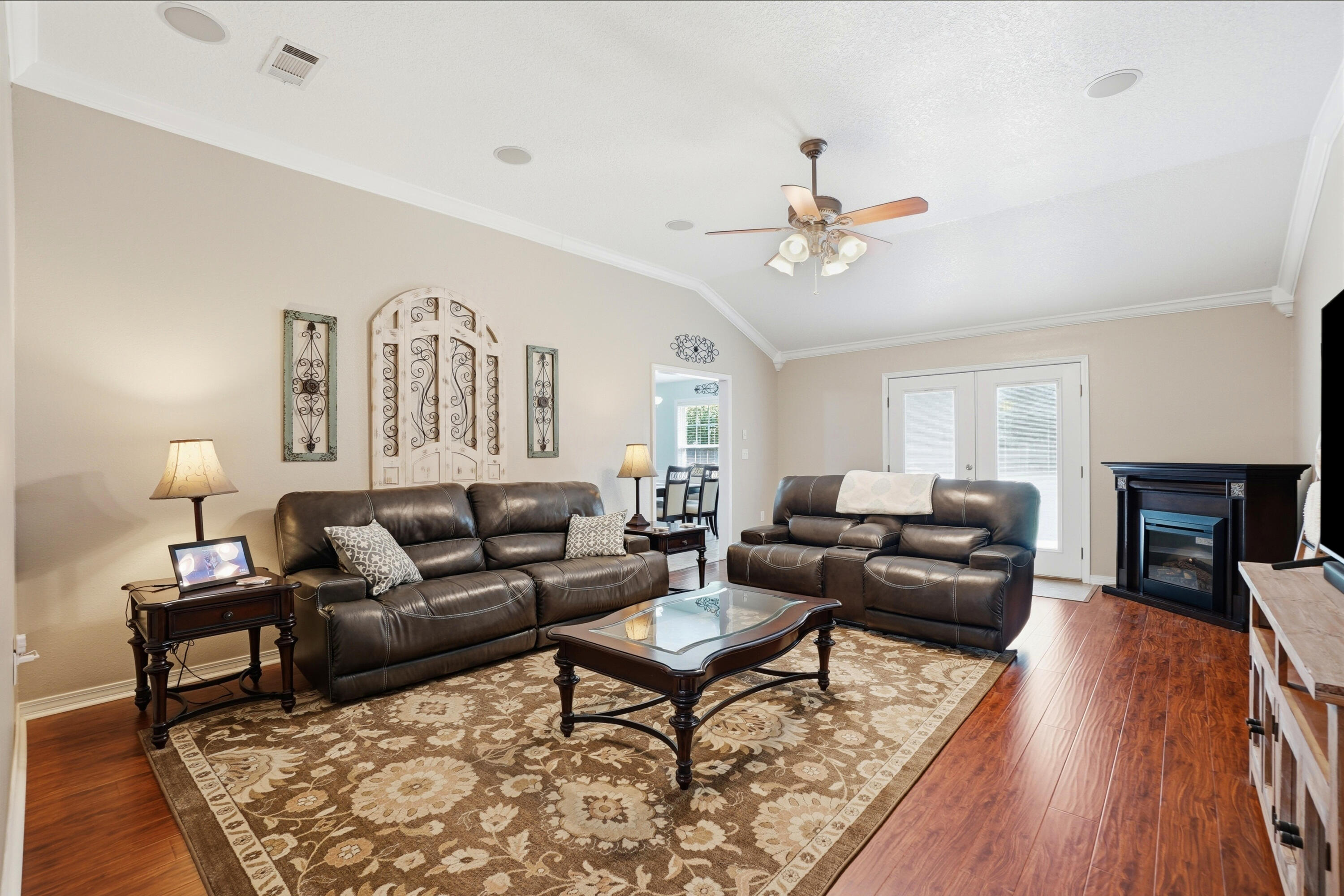 LEE FARM - Residential