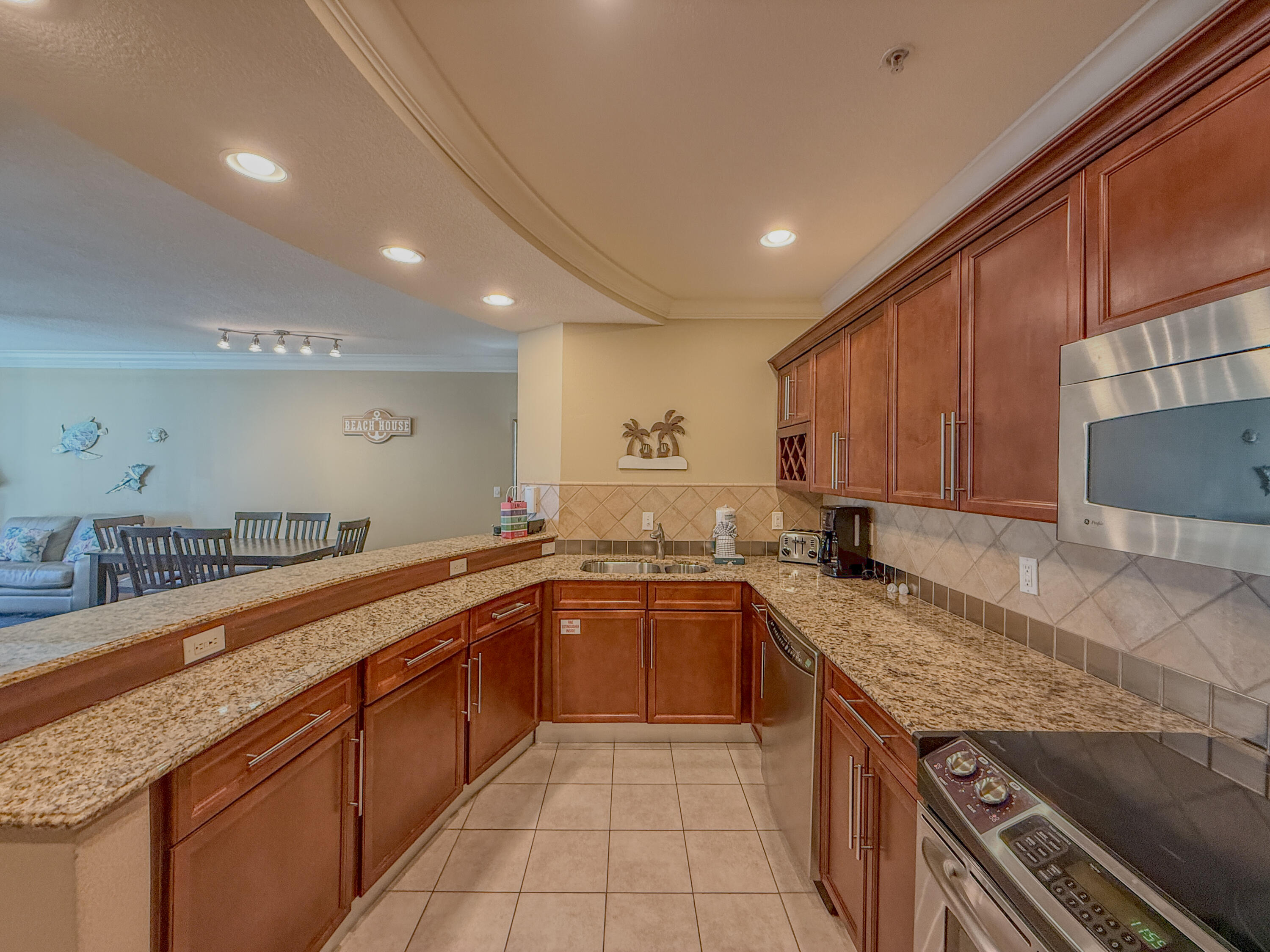 EMERALD GRANDE - Residential