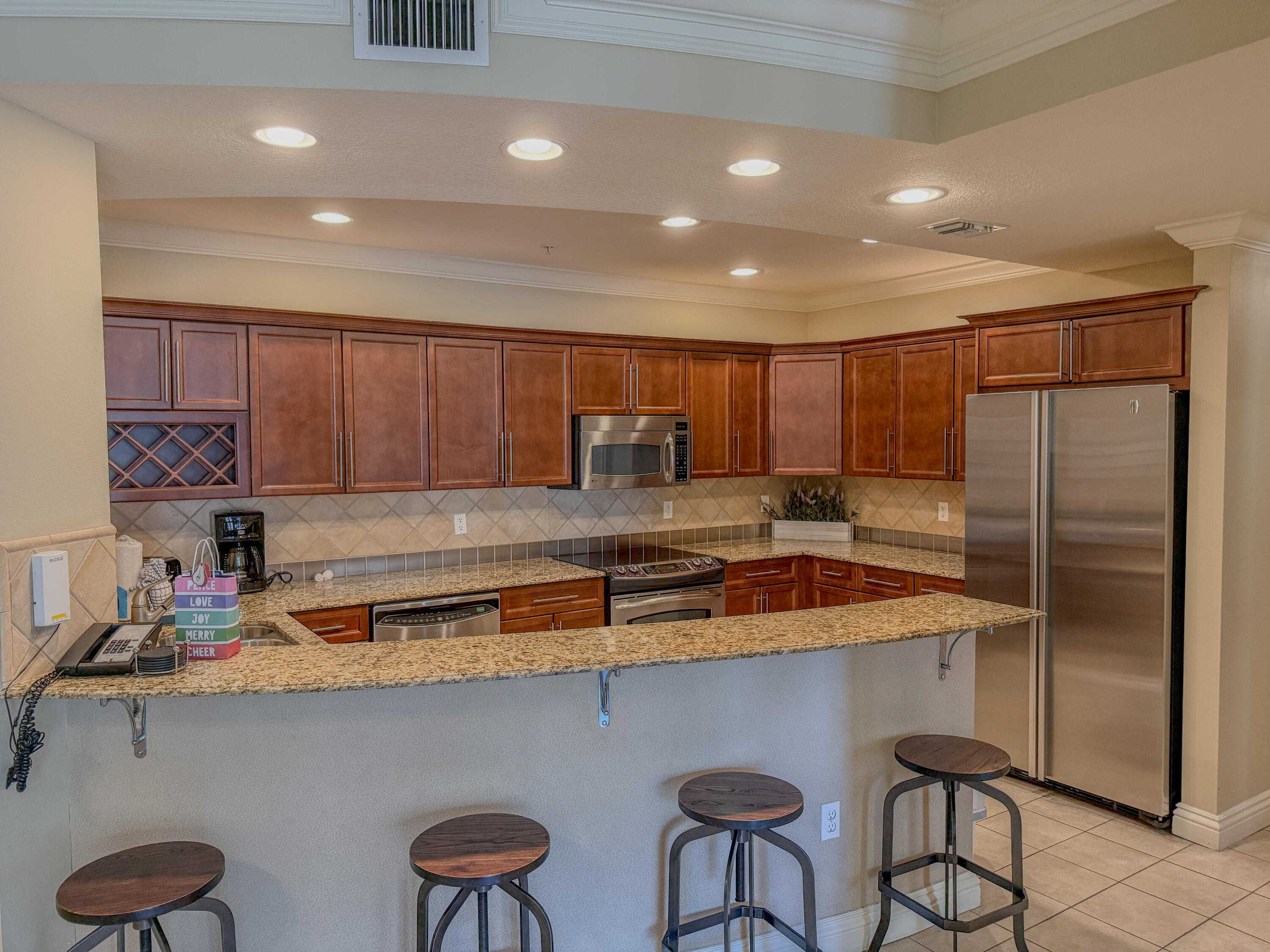 EMERALD GRANDE - Residential