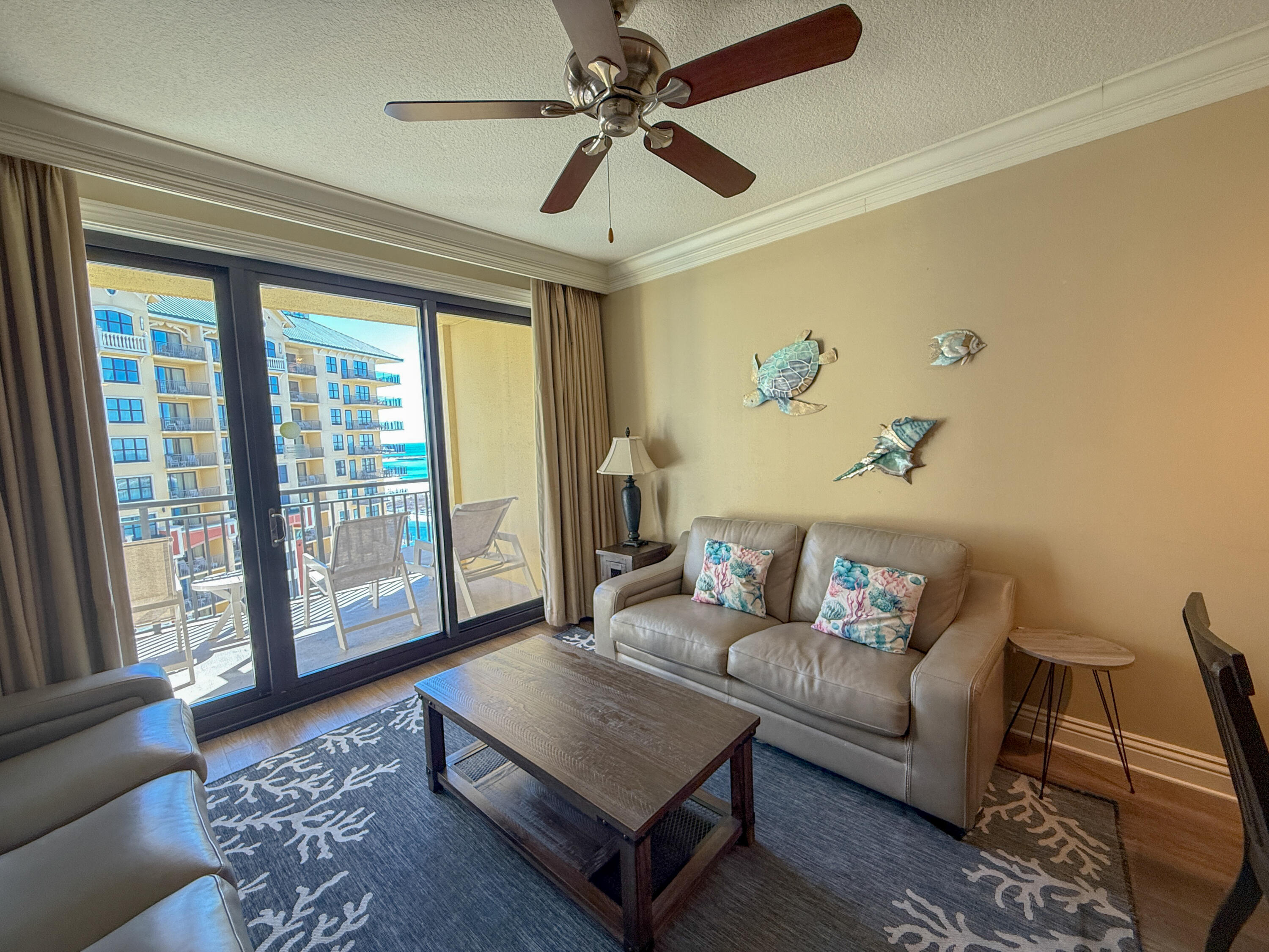 EMERALD GRANDE - Residential