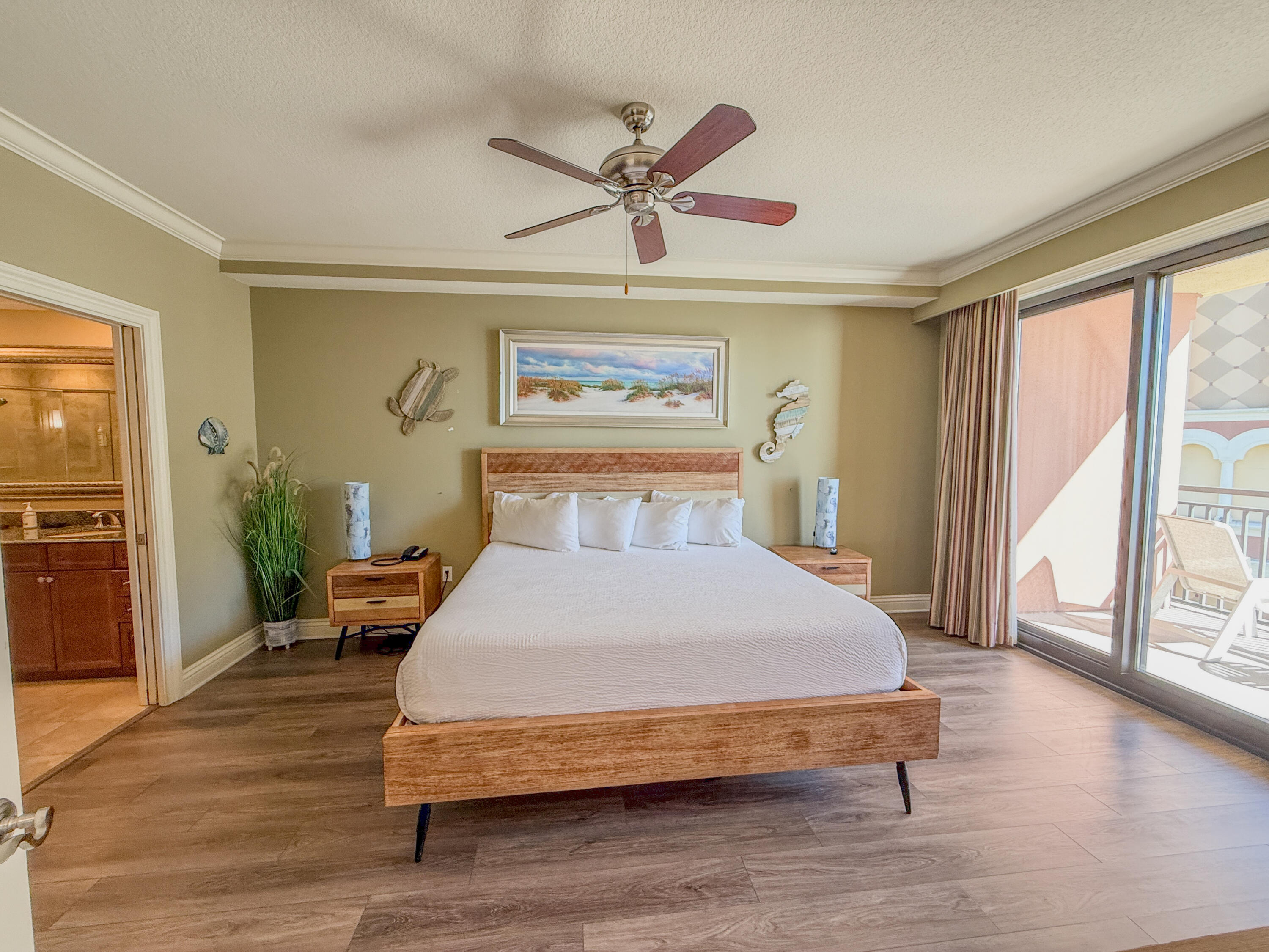 EMERALD GRANDE - Residential