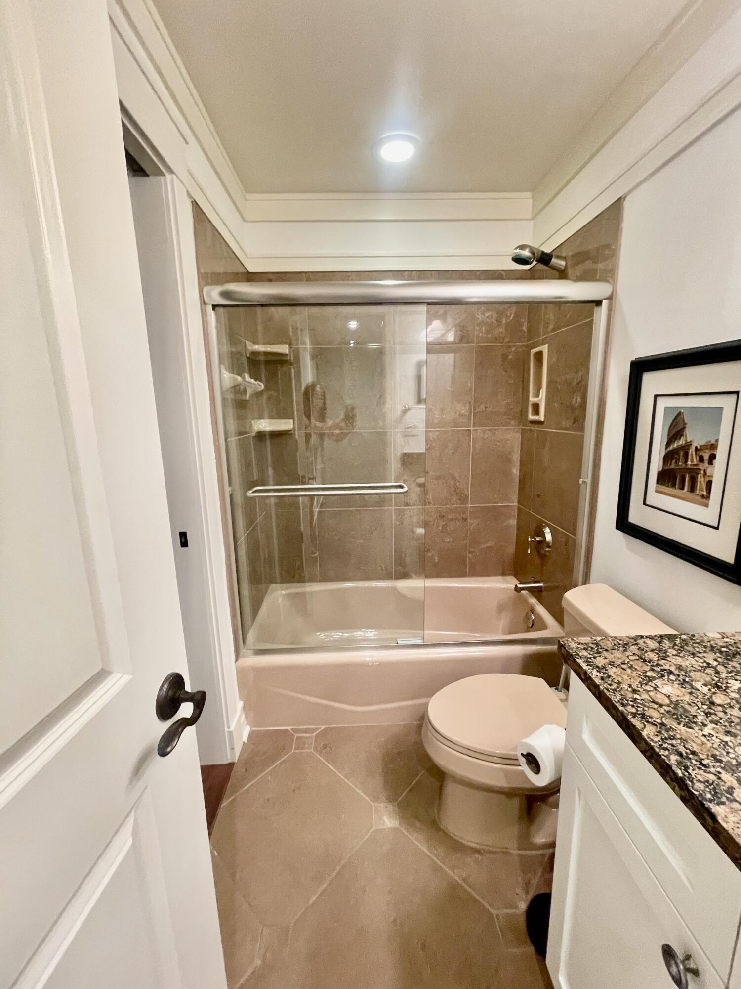 WILD HERON LAKESIDE LODGE - Residential